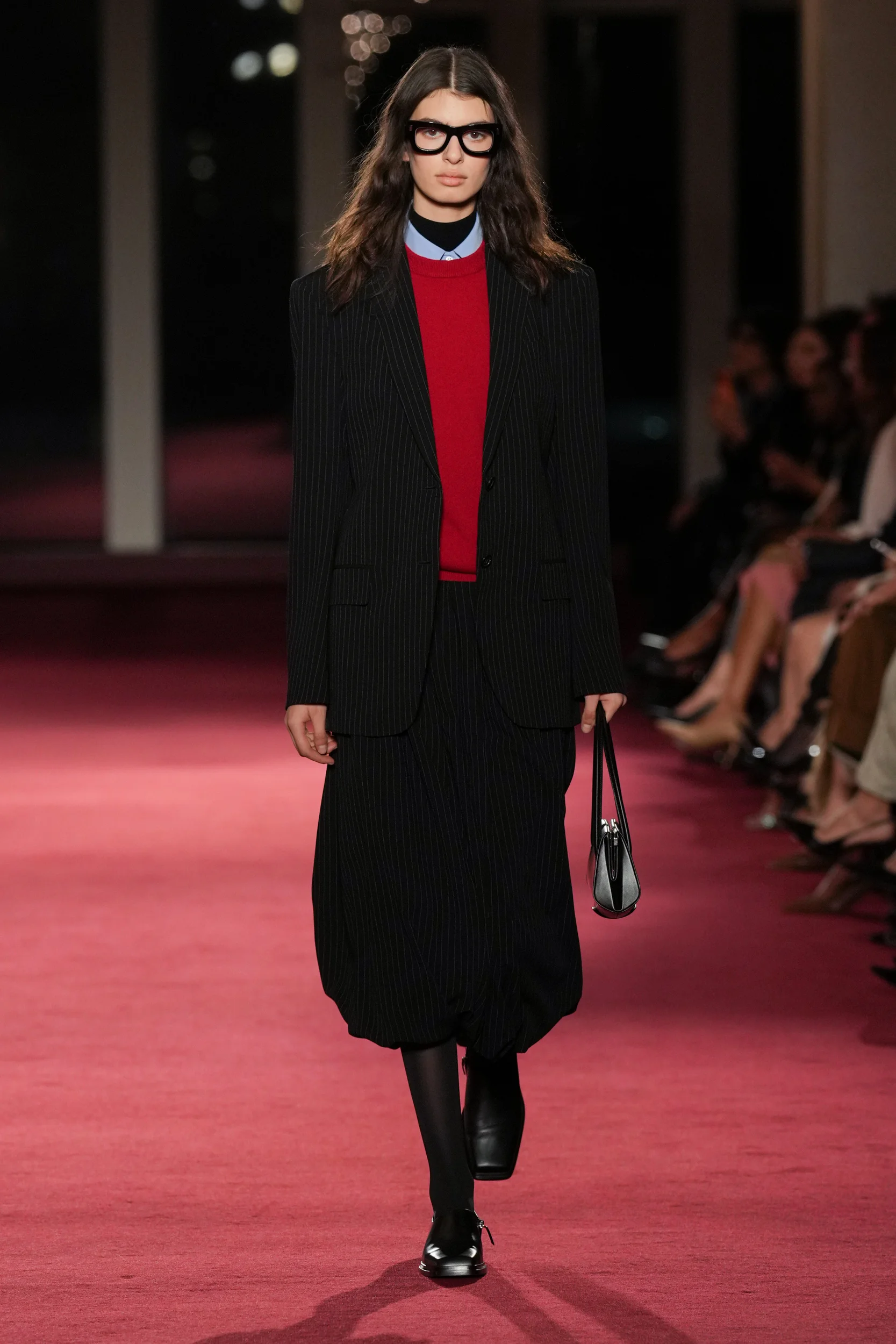 2026-27年秋冬コレクション_MICHAEL KORS COLLECTION(マイケル・コース コレクション)_モデル_19