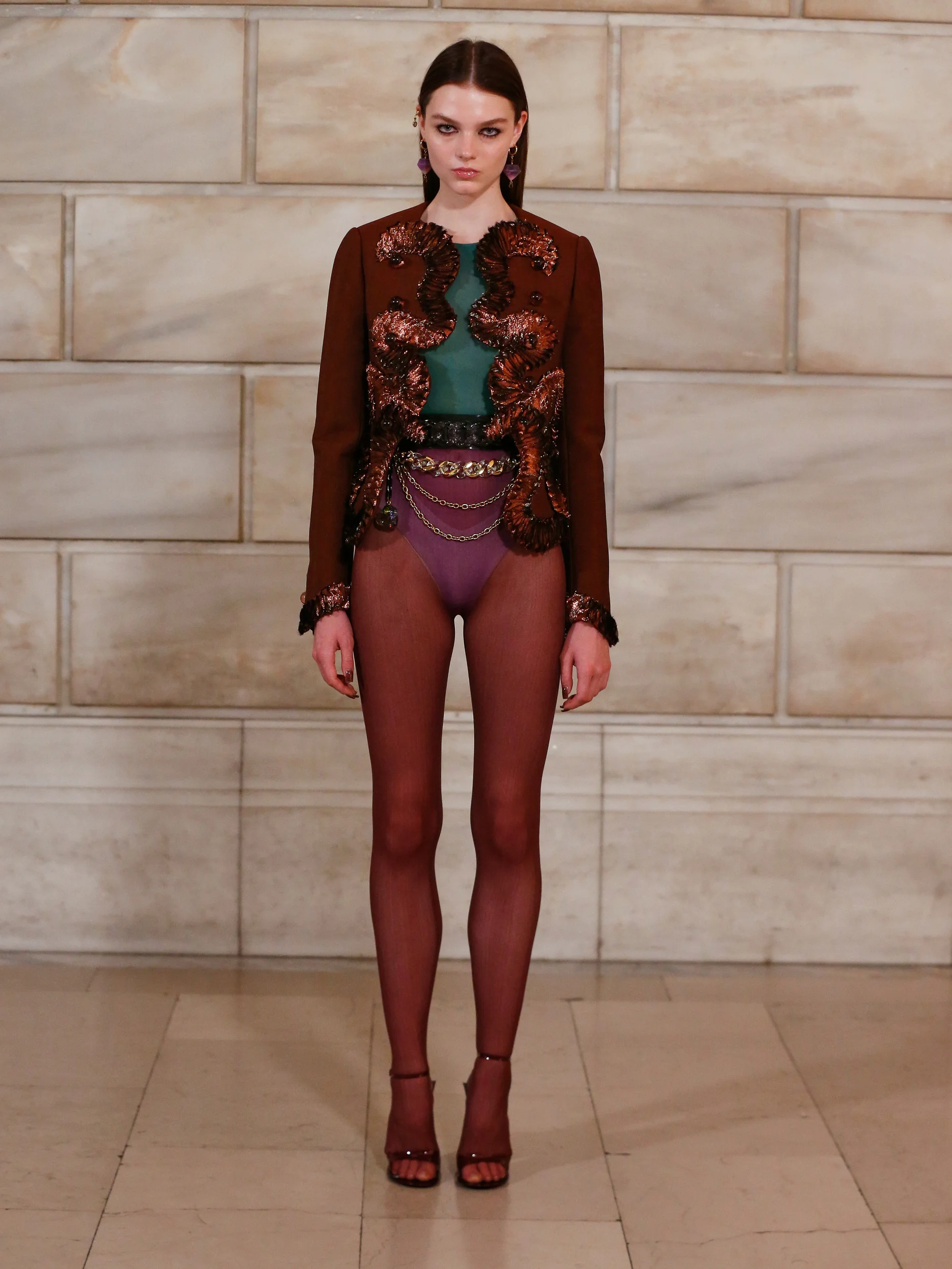 2027年春夏コレクション_MARC JACOBS(マーク ジェイコブス)_モデル_23