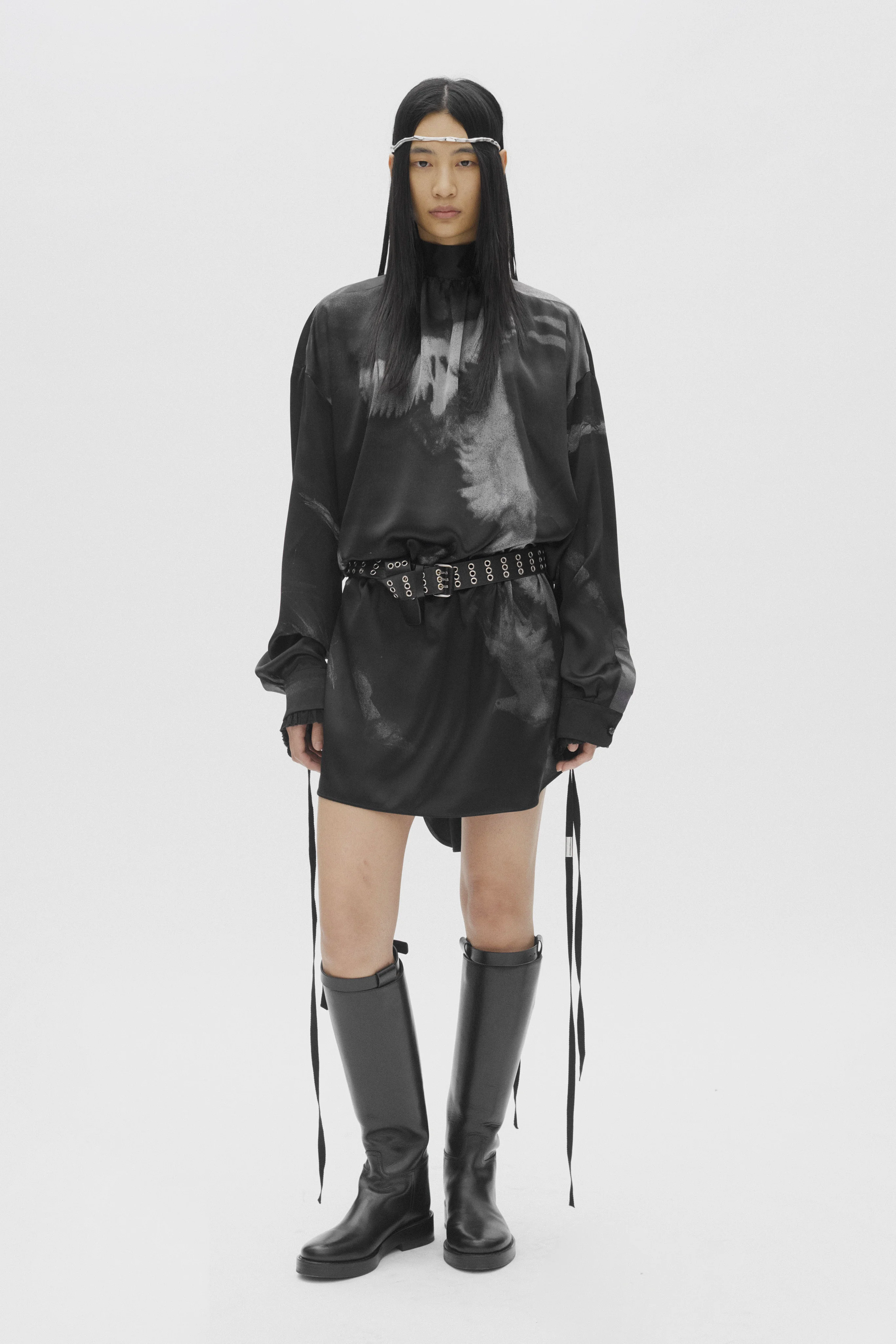 2025年プレフォール_ANN DEMEULEMEESTER(アン ドゥムルメステール)_モデル_19