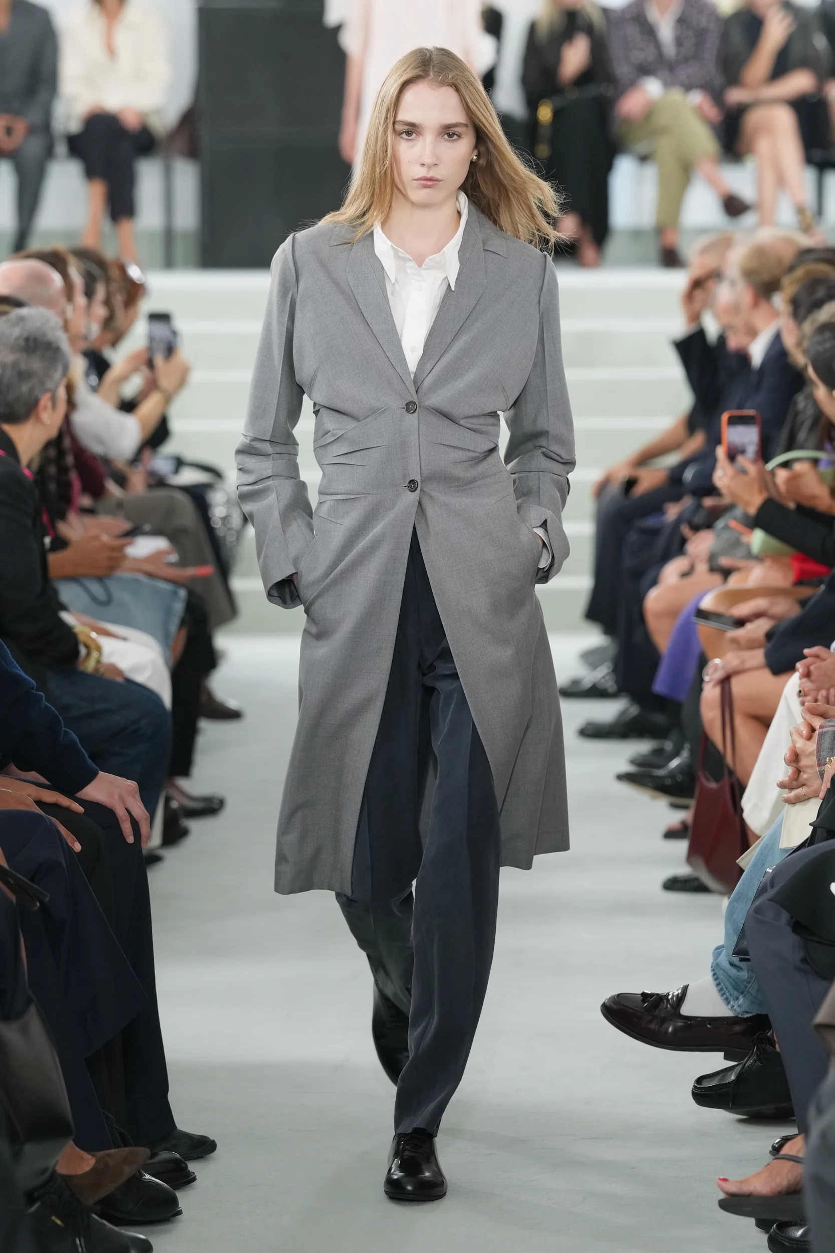 2027年春夏コレクション_JIL SANDER(ジル サンダー)_モデル_24