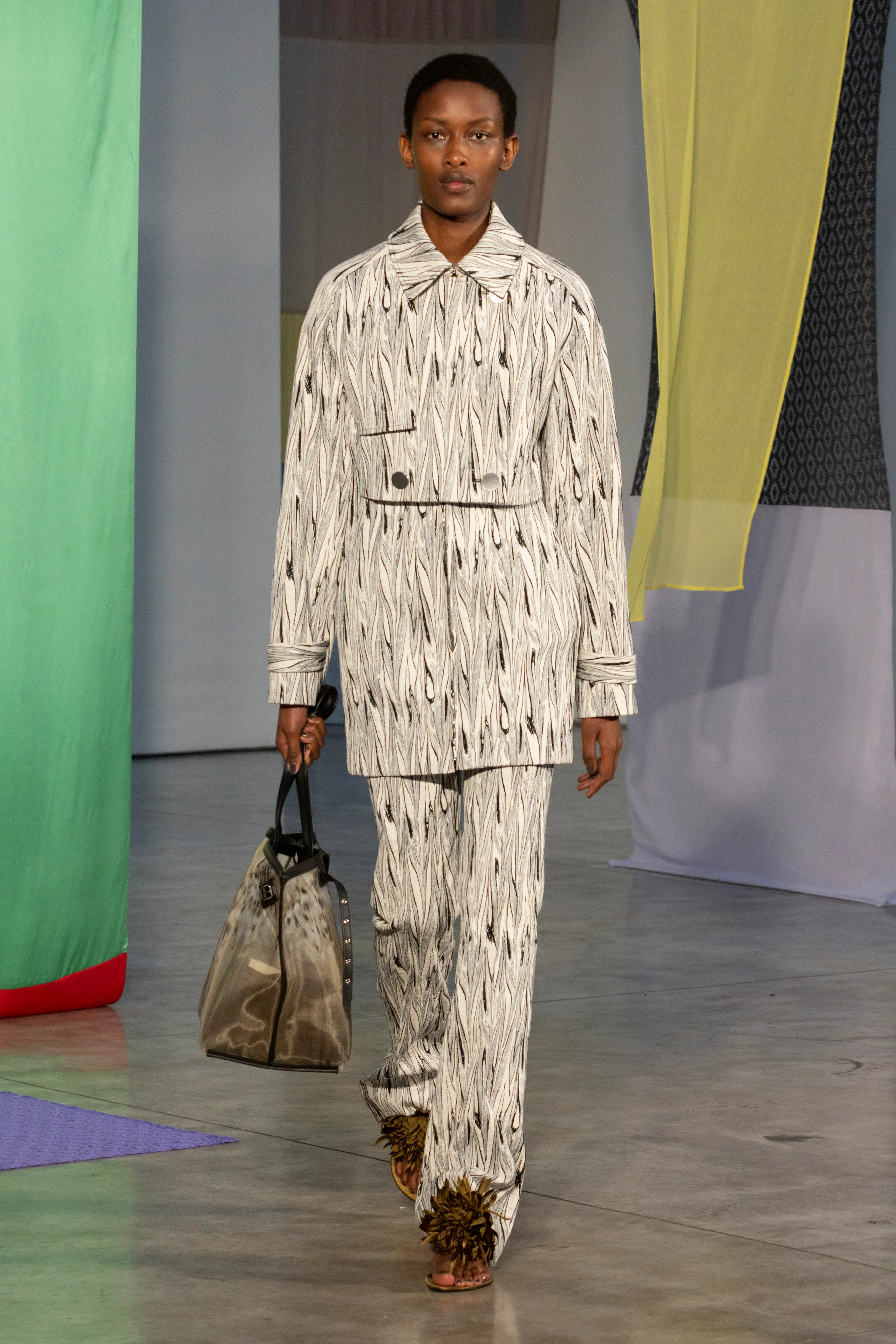 2026年春夏コレクション_PROENZA SCHOULER(プロエンザ スクーラー)_モデル_17