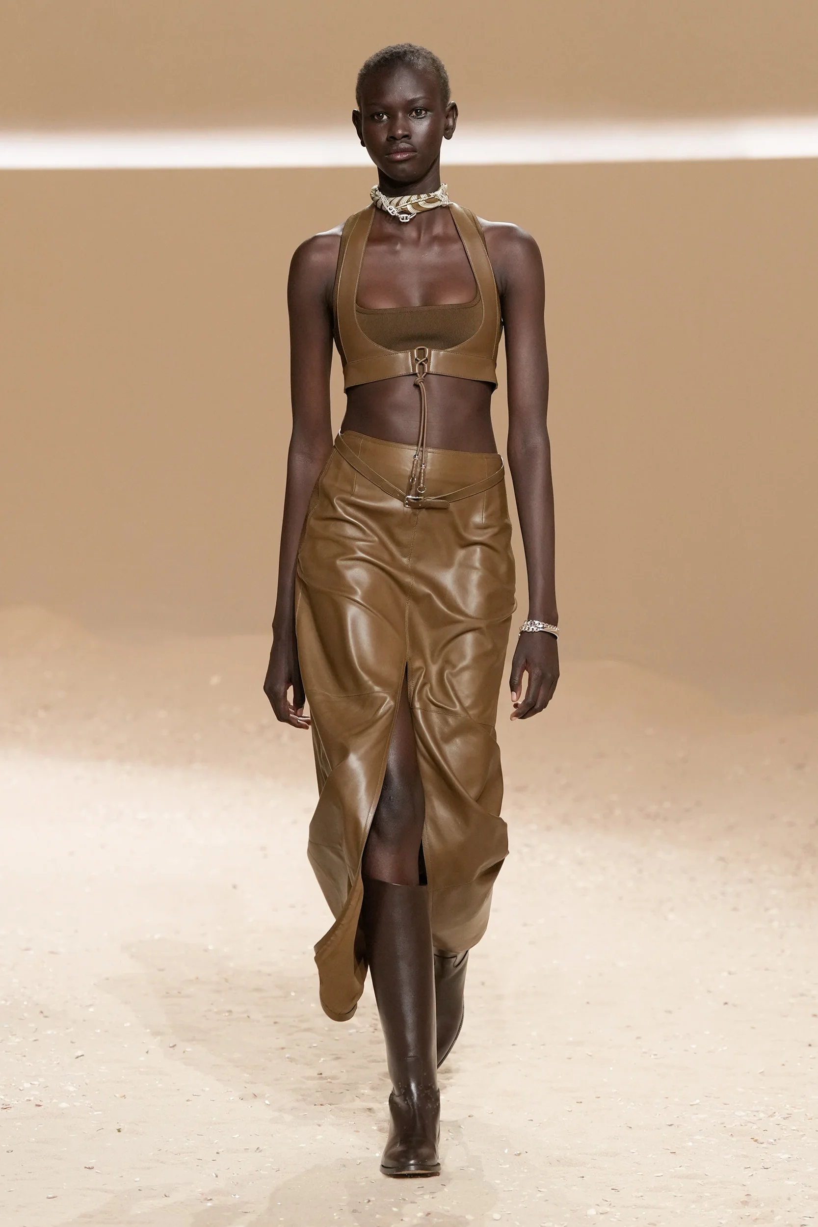 2026年春夏コレクション_HERMÈS(エルメス)_モデル_2