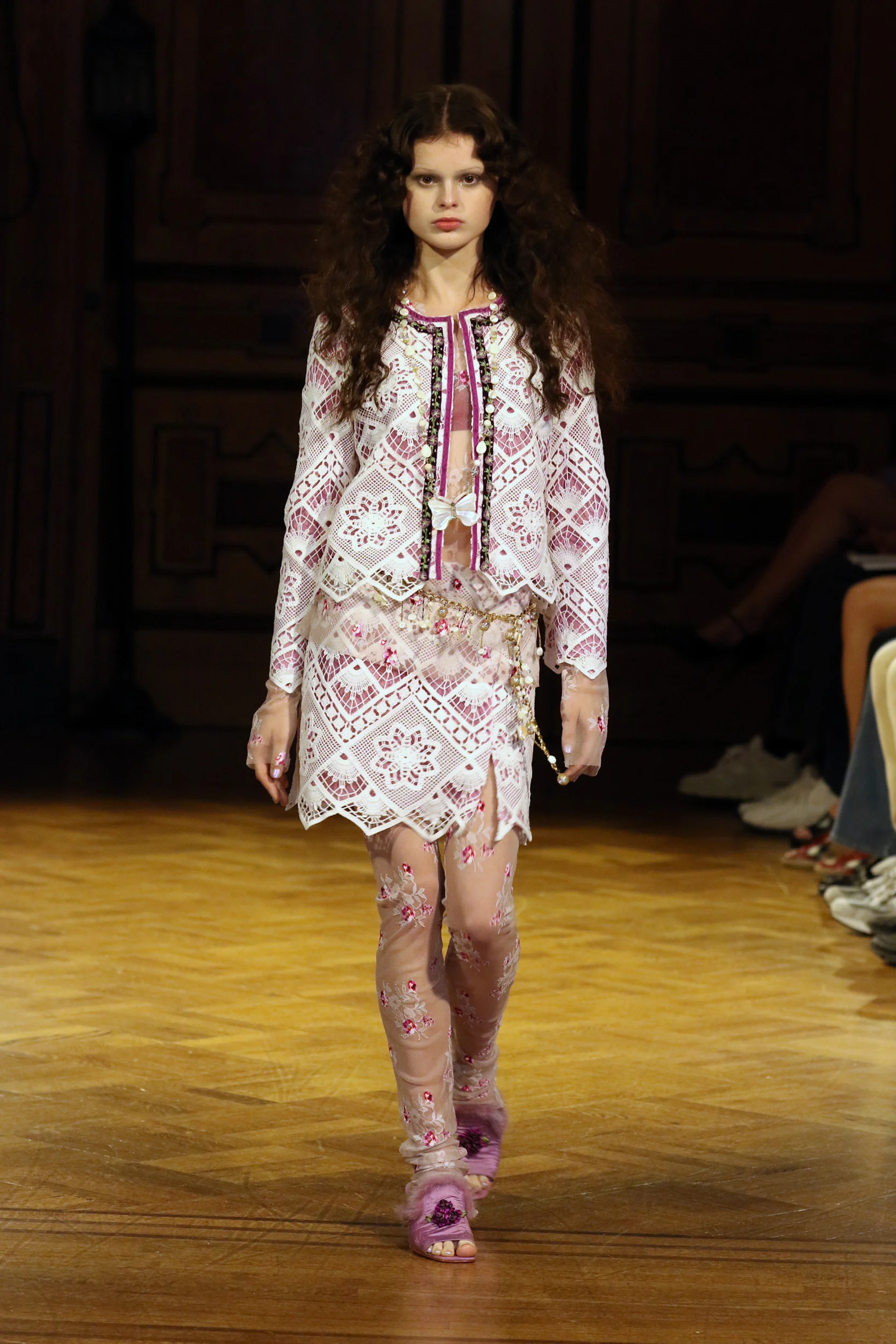2027年春夏コレクション_ANNA SUI(アナ スイ)_モデル_4