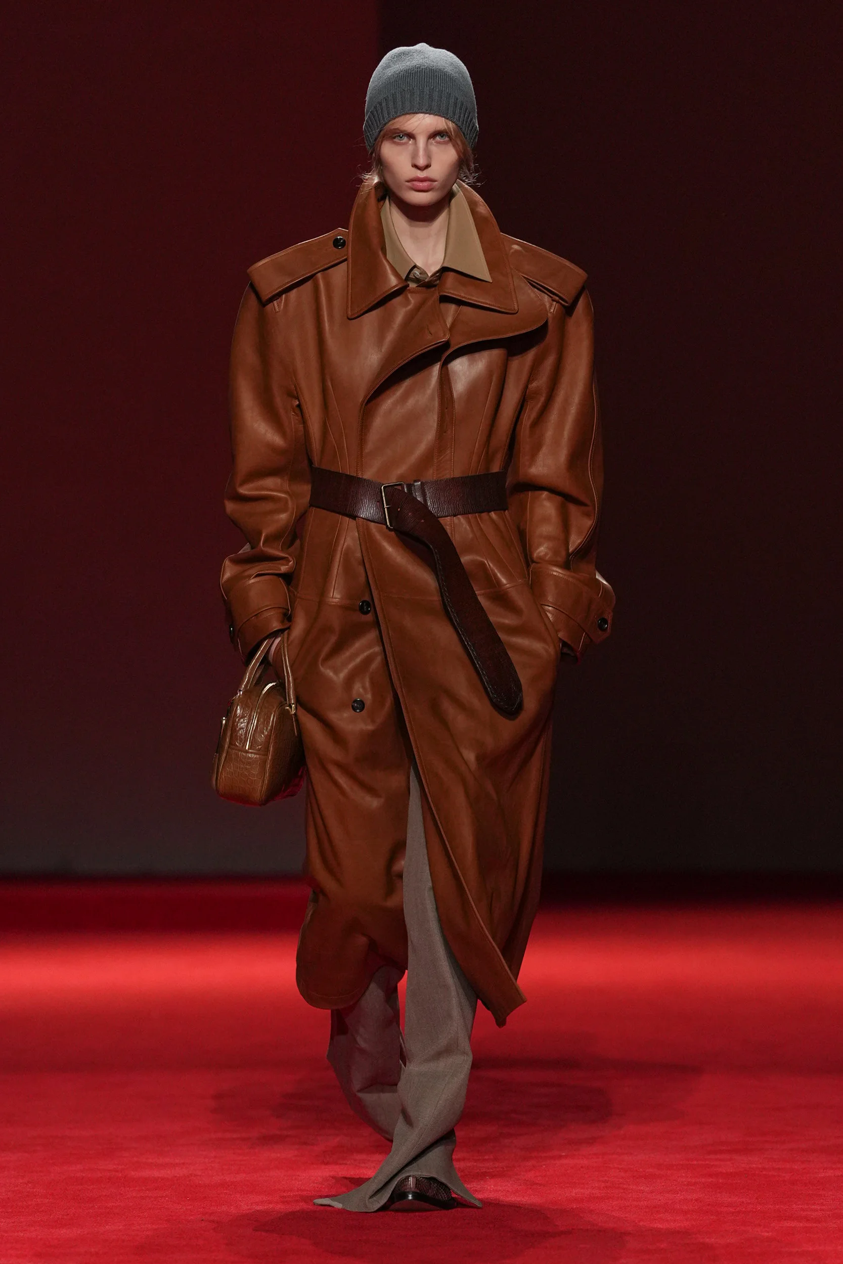 2026-27年秋冬コレクション_BOTTEGA VENETA(ボッテガ ヴェネタ)_モデル_16