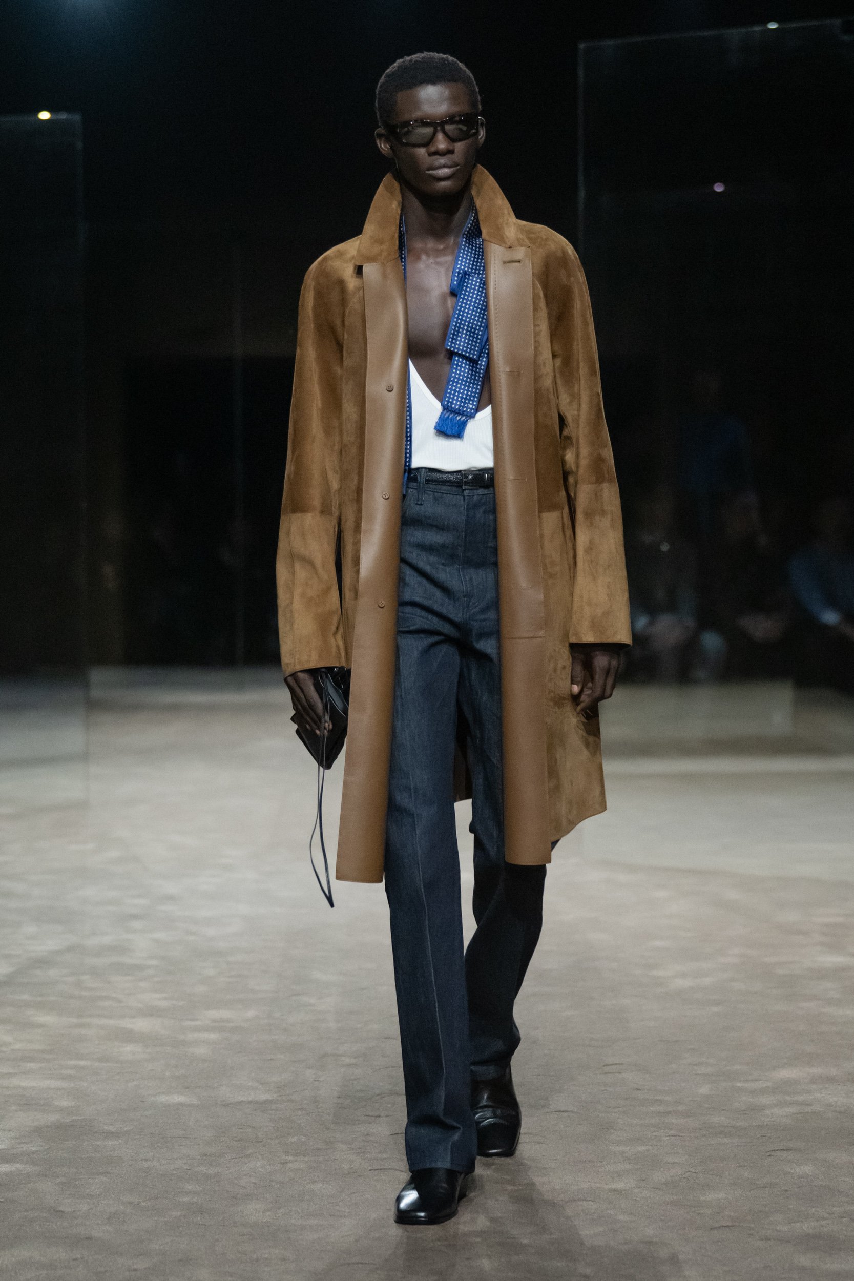 2027年春夏コレクション_TOM FORD(トム フォード)_モデル_32