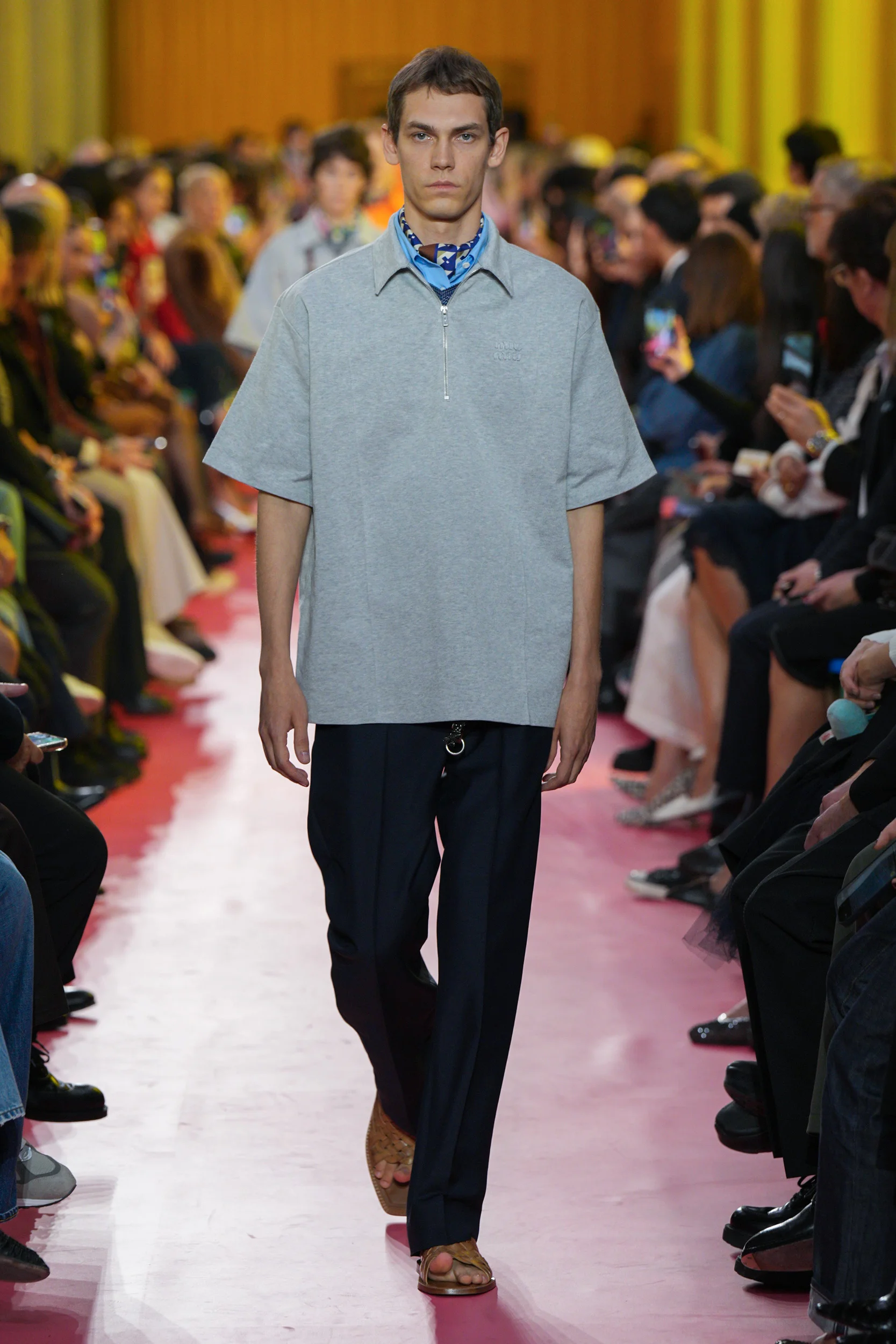 2026年春夏コレクション_MIU MIU(ミュウミュウ)_モデル_38