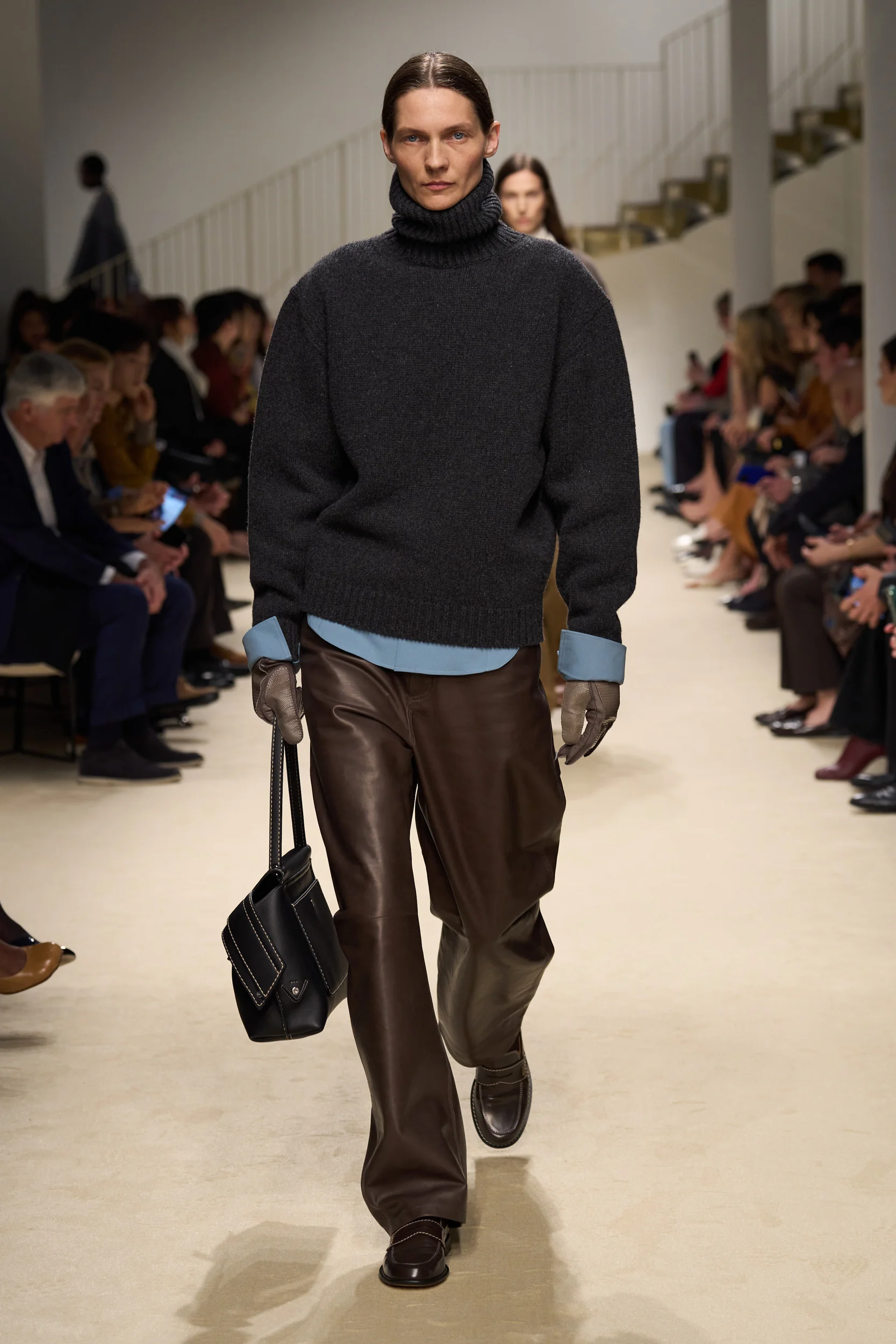 2026-27年秋冬コレクション_TOD'S(トッズ)_モデル_15