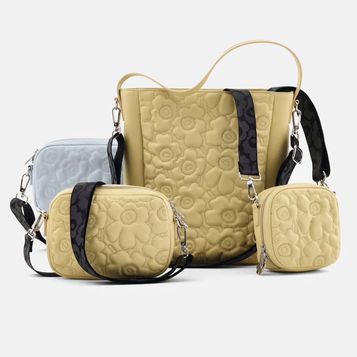 【マリメッコ】の人気レザーバッグシリーズ「グラサ」と「カルラ」より、新色アイテムが登場！