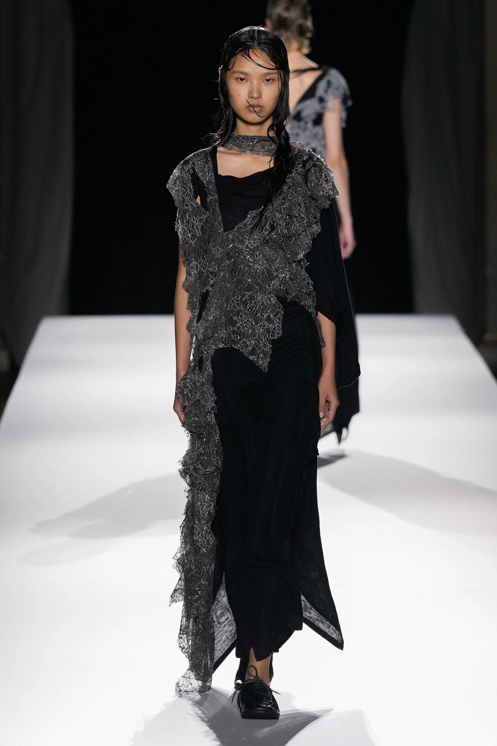 2026年春夏コレクション_YOHJI YAMAMOTO(ヨウジヤマモト)_モデル_31