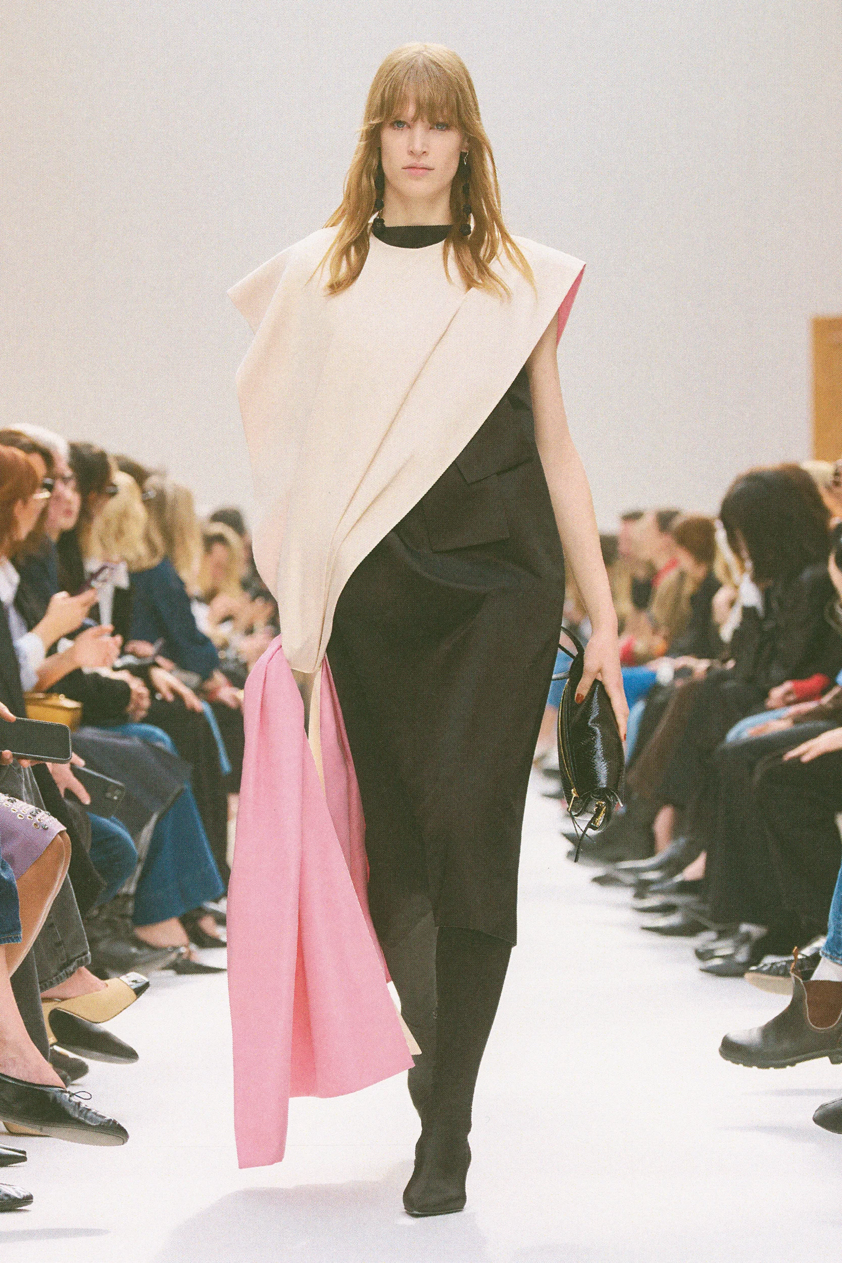 2026-27年秋冬コレクション_CELINE(セリーヌ)_モデル_58