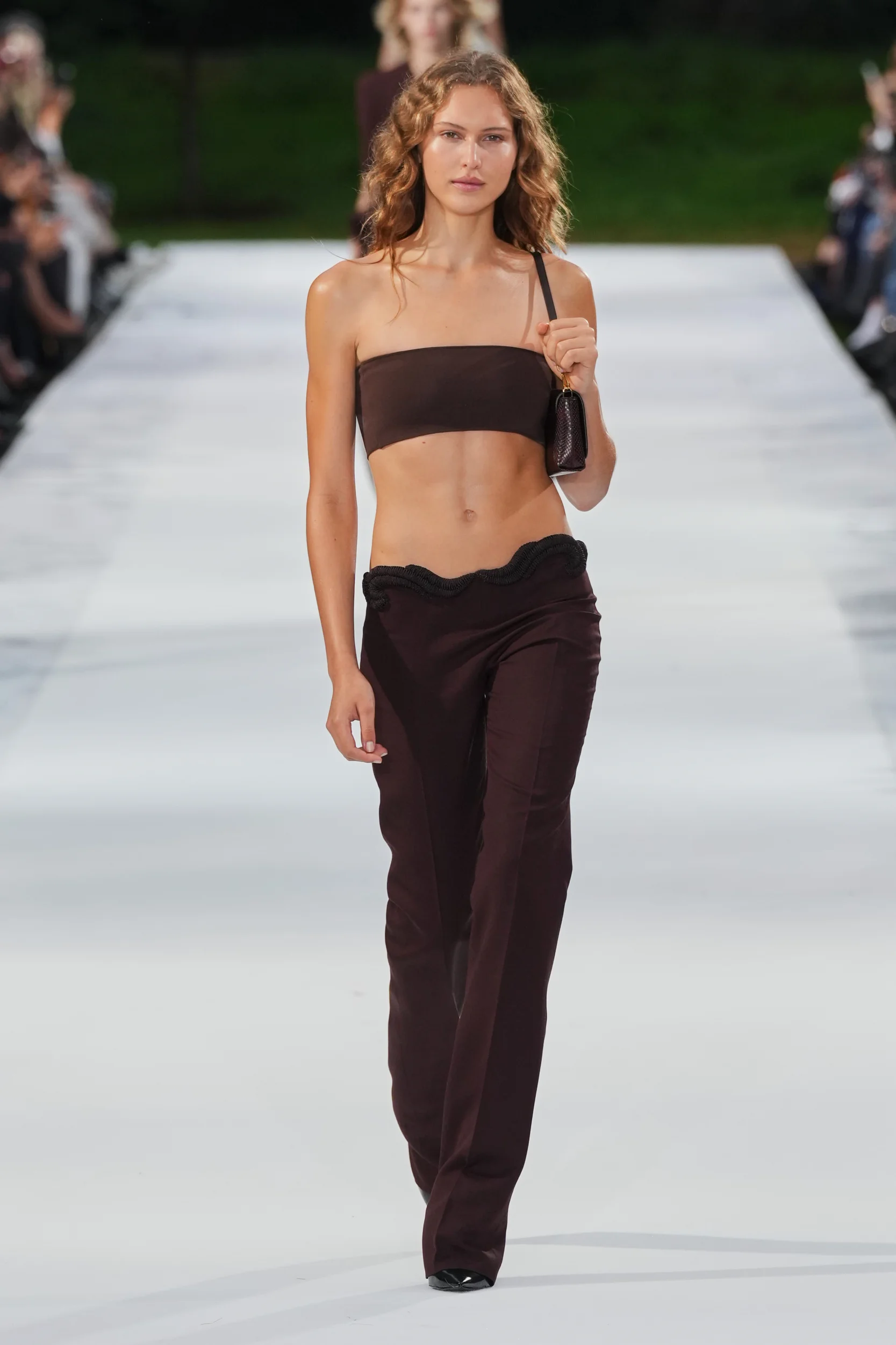 2027年春夏コレクション_STELLA MCCARTNEY(ステラ マッカートニー)_モデル_49