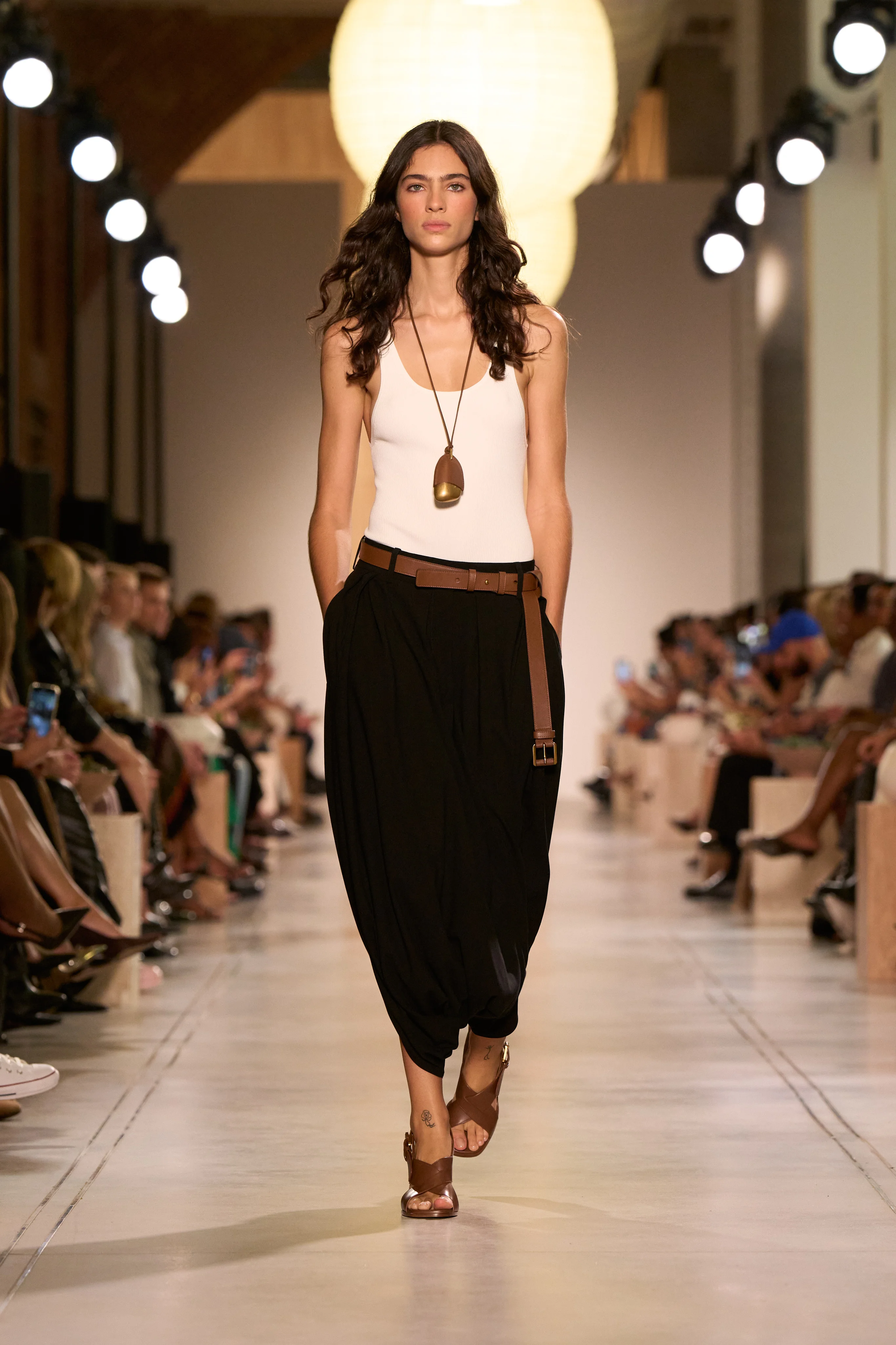2026年春夏コレクション_MICHAEL KORS COLLECTION(マイケル・コース コレクション)_モデル_25