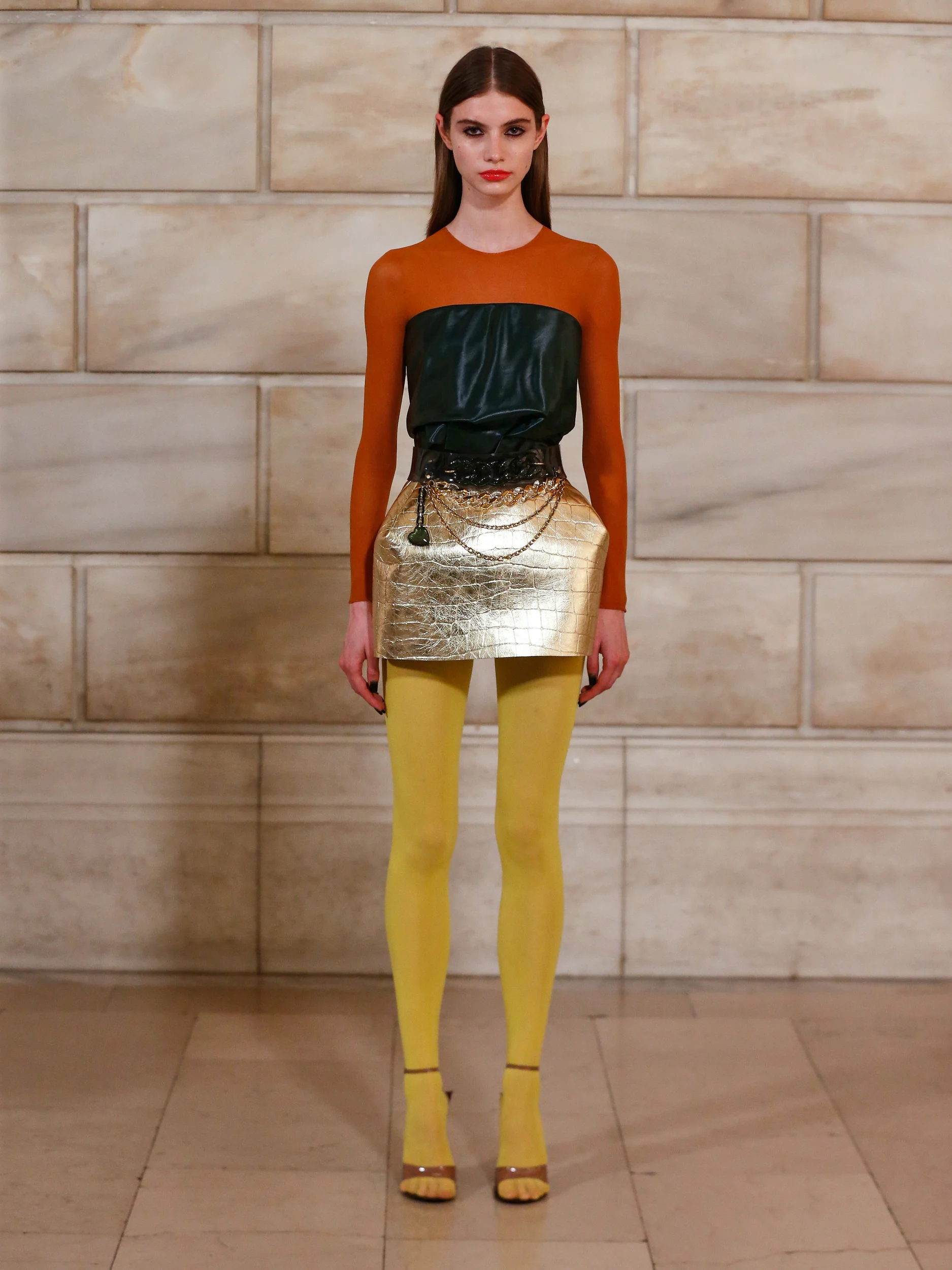 2027年春夏コレクション_MARC JACOBS(マーク ジェイコブス)_モデル_14