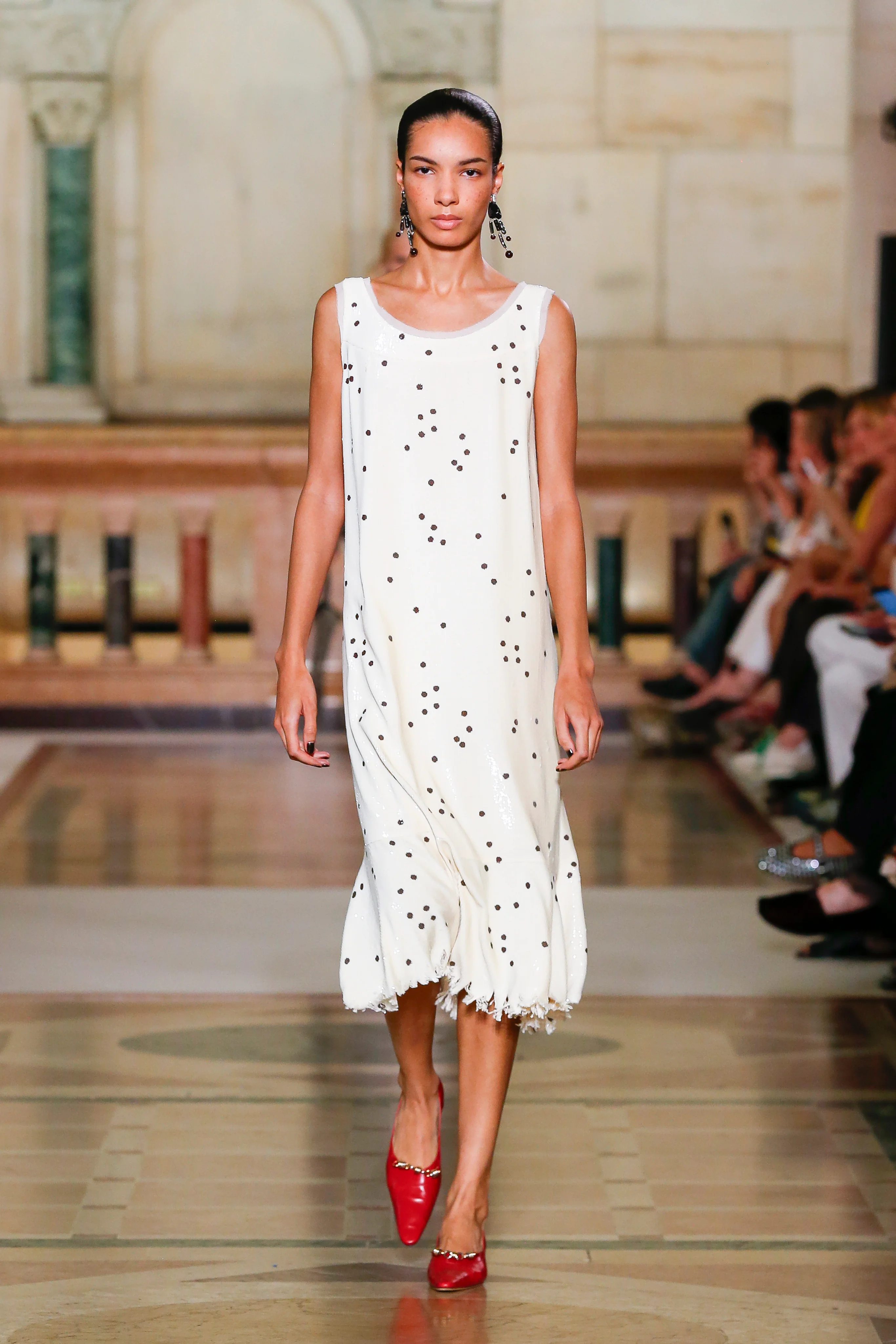 2026年春夏コレクション_TORY BURCH(トリー バーチ)_モデル_29