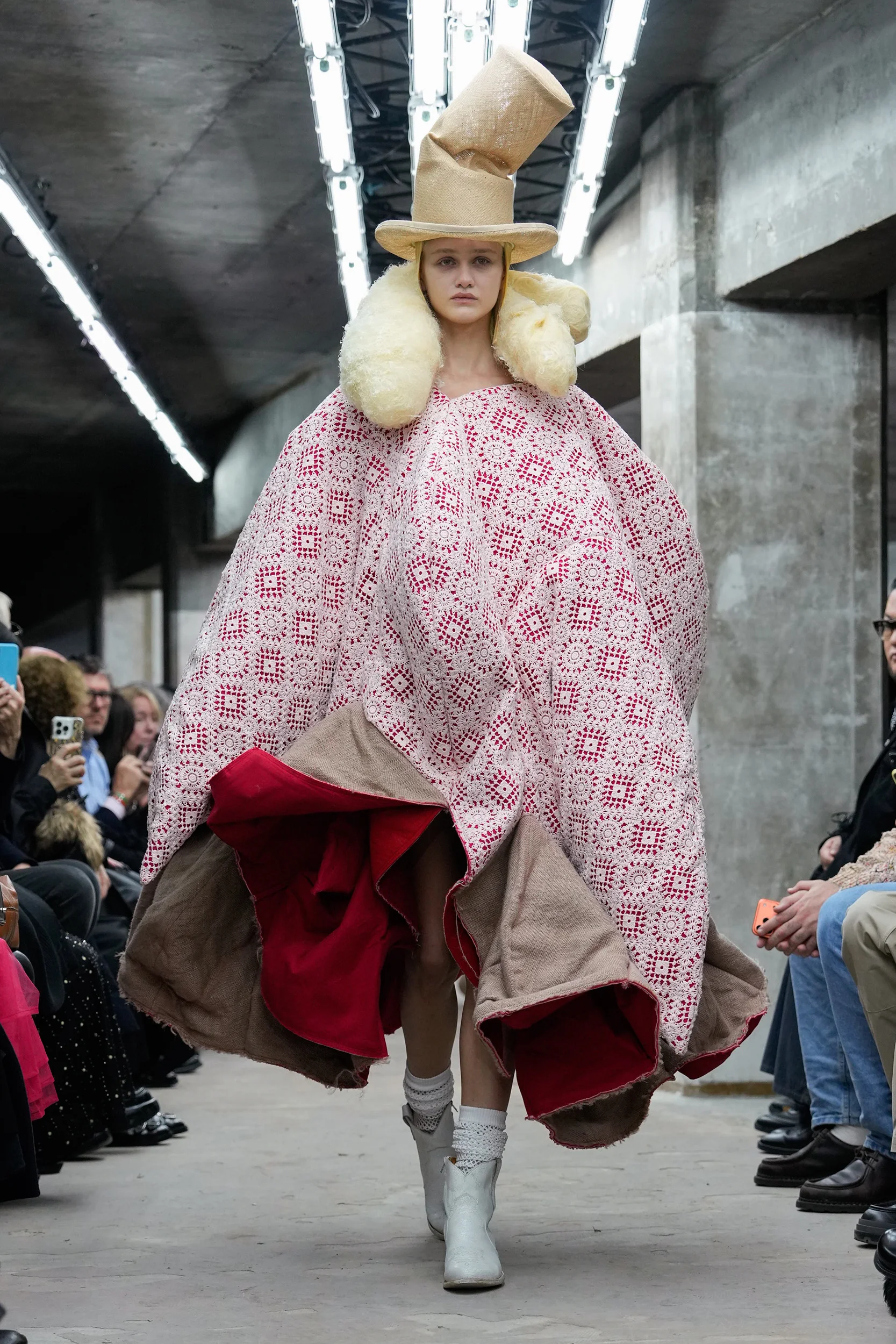 2026年春夏コレクション_COMME DES GARÇONS(コム デ ギャルソン)_モデル_5