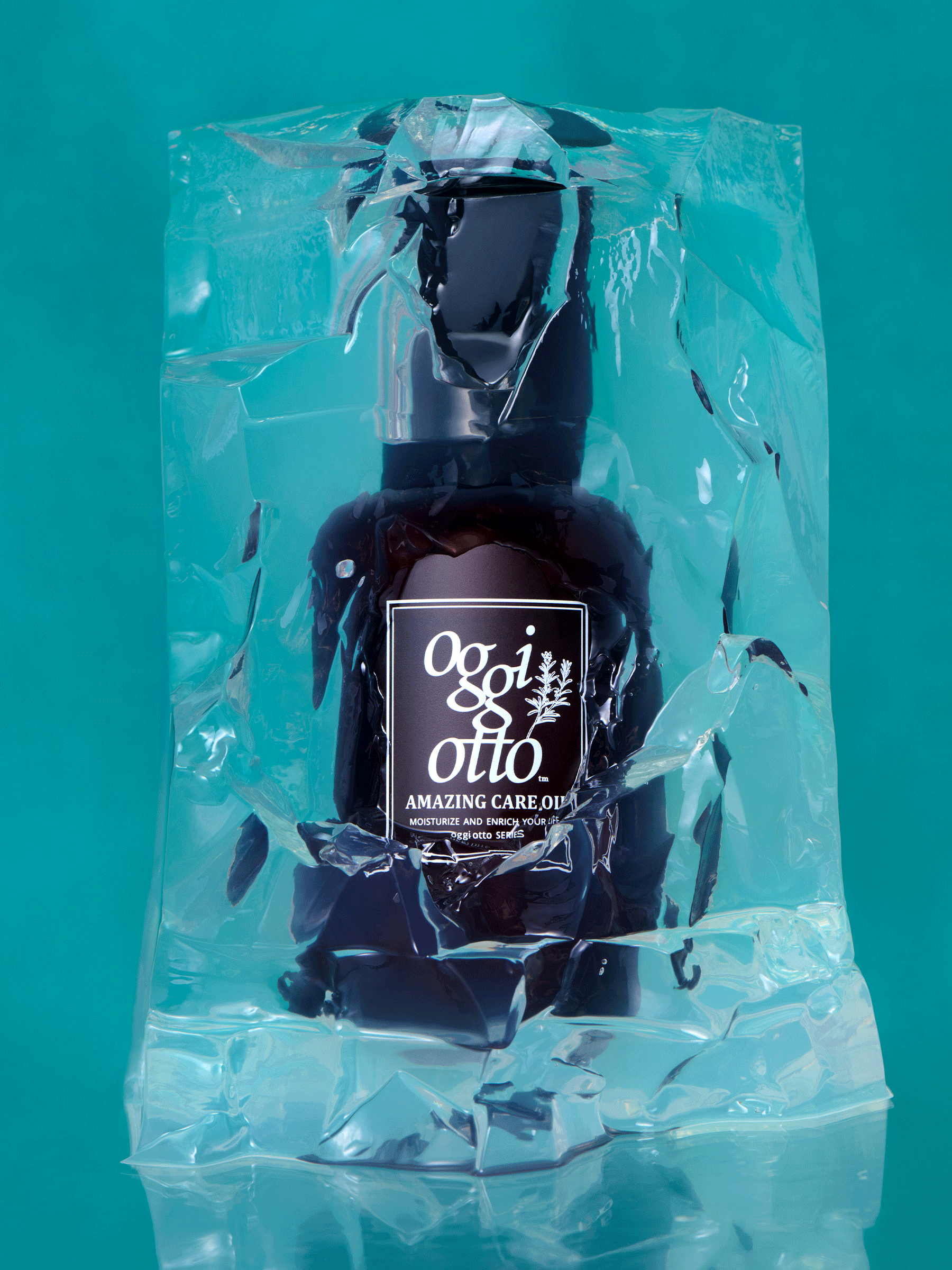 感性に響く香りとうるおいこだわりを凝縮したマルチオイルのカバーイメージ