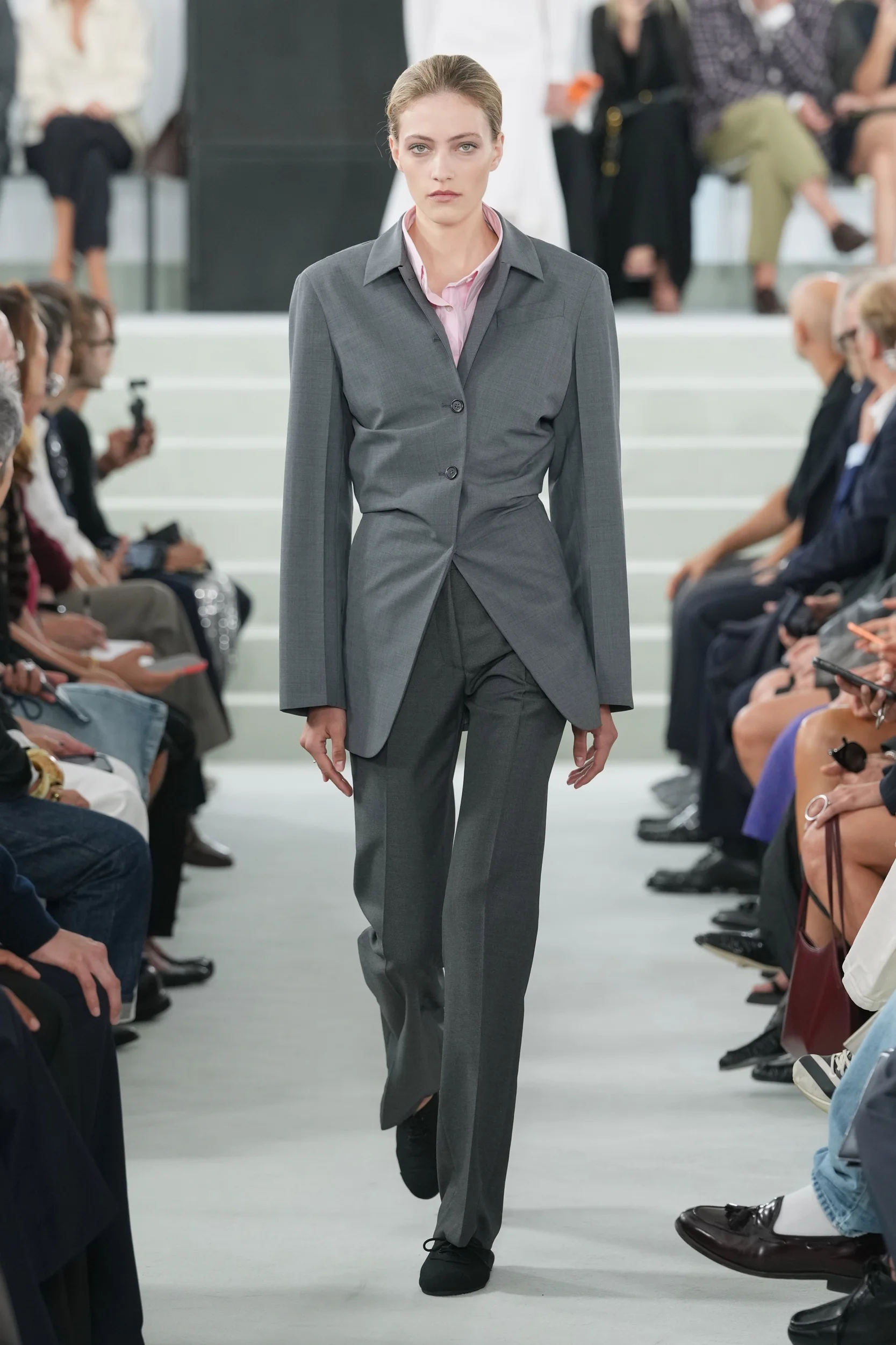 2027年春夏コレクション_JIL SANDER(ジル サンダー)_モデル_22