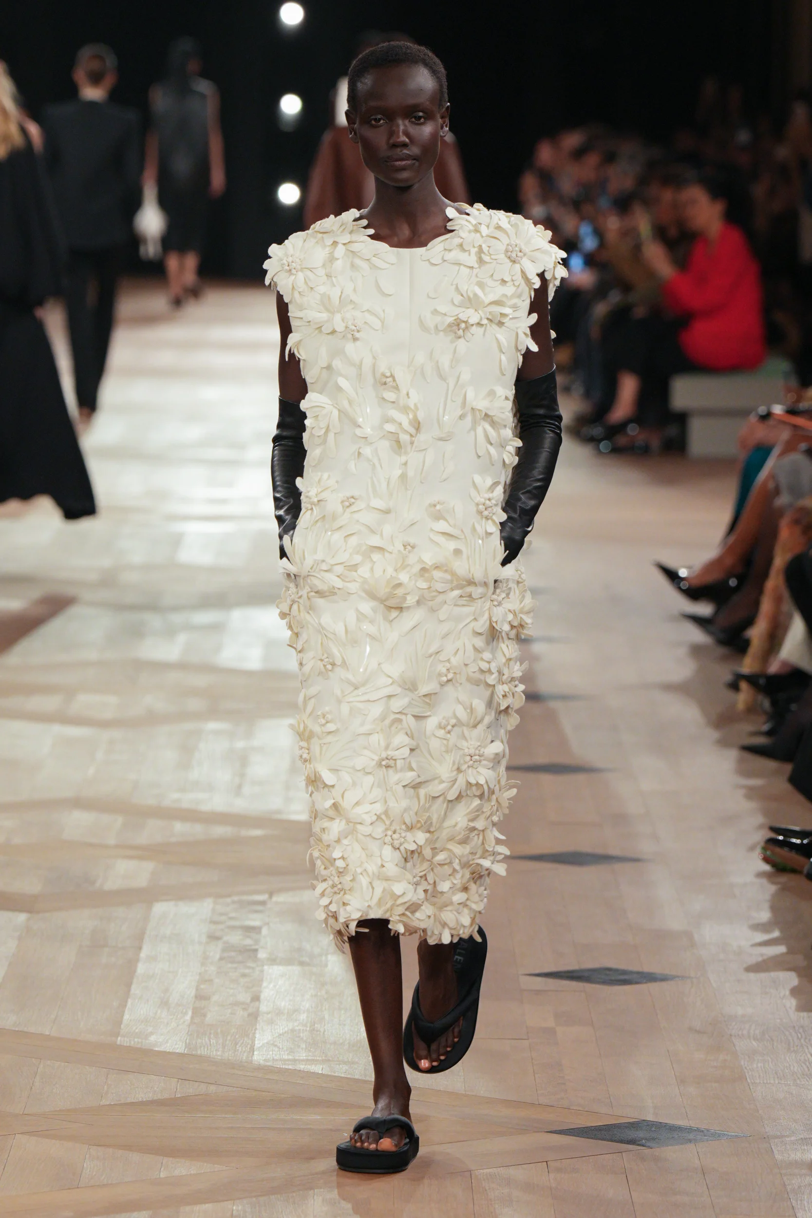 2026年春夏コレクション_BALENCIAGA(バレンシアガ)_モデル_30