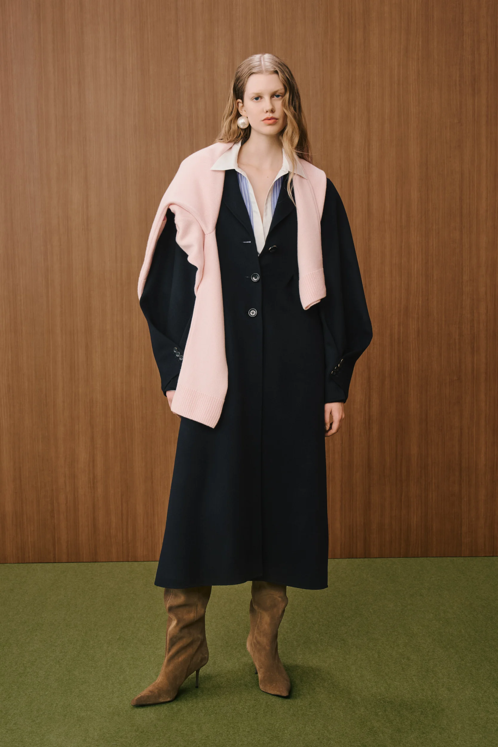 2026-27年秋冬コレクション_ADEAM(アディアム)_モデル_1