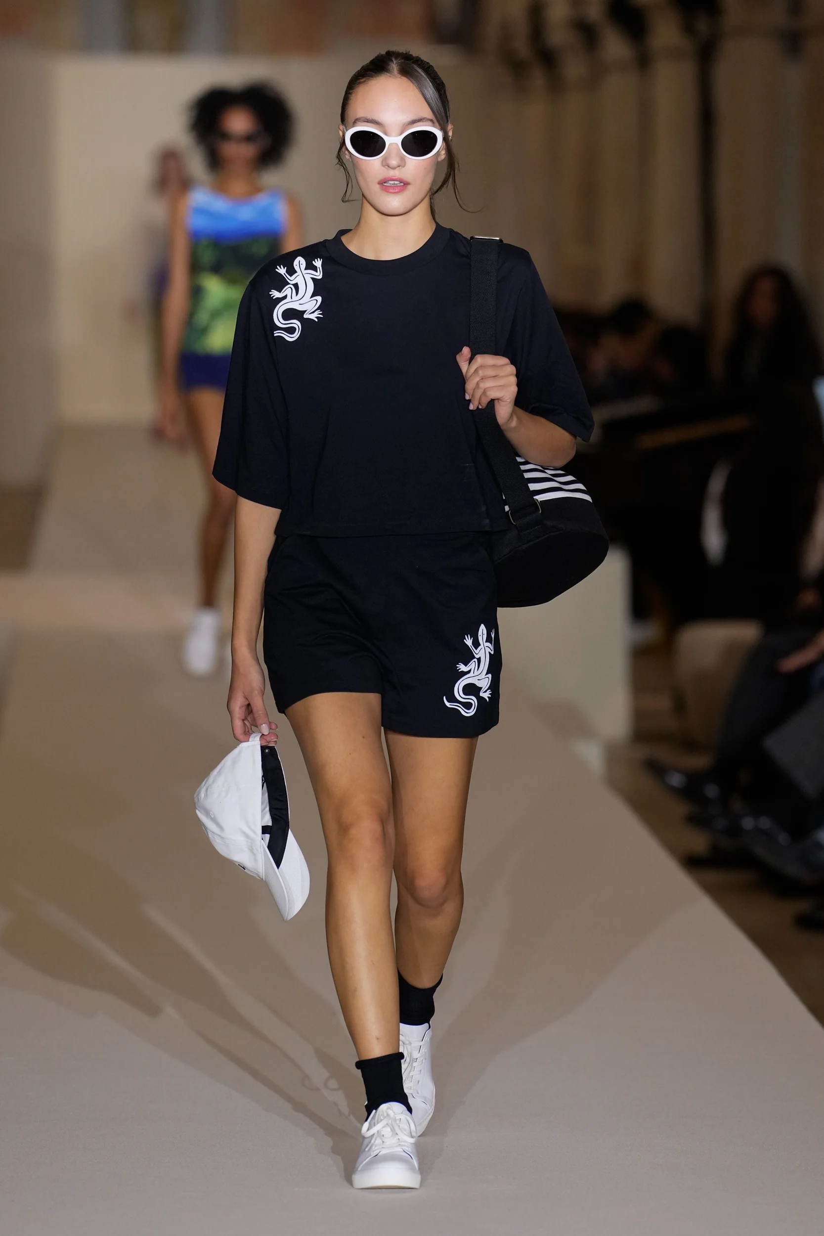 2026年春夏コレクション_AGNES B.(アニエスベー)_モデル_32