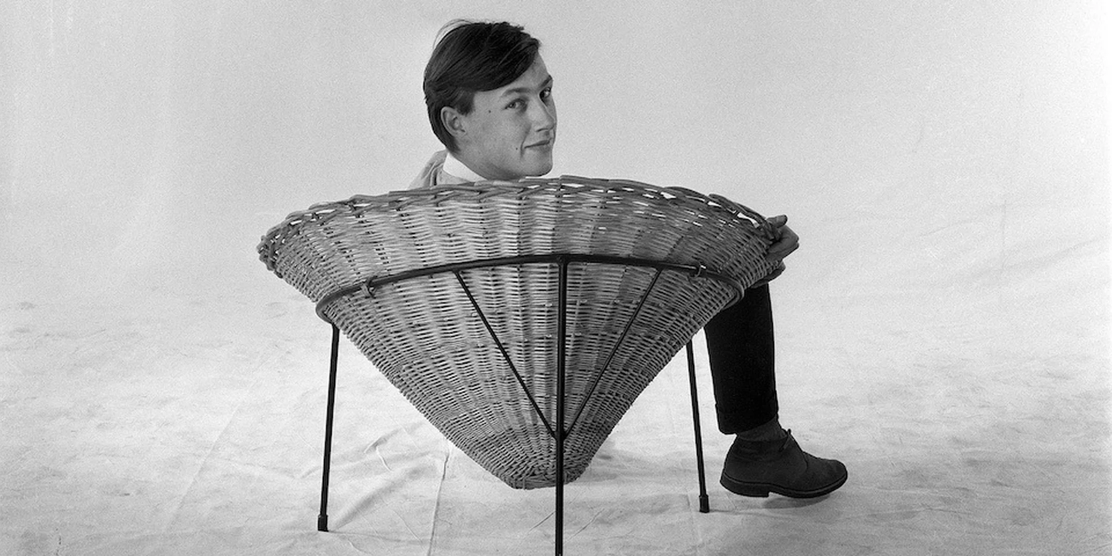 デザインで生活文化に変化をもたらした異才、サー・テレンス・コンランの回顧展が東京ステーションギャラリーにて開催