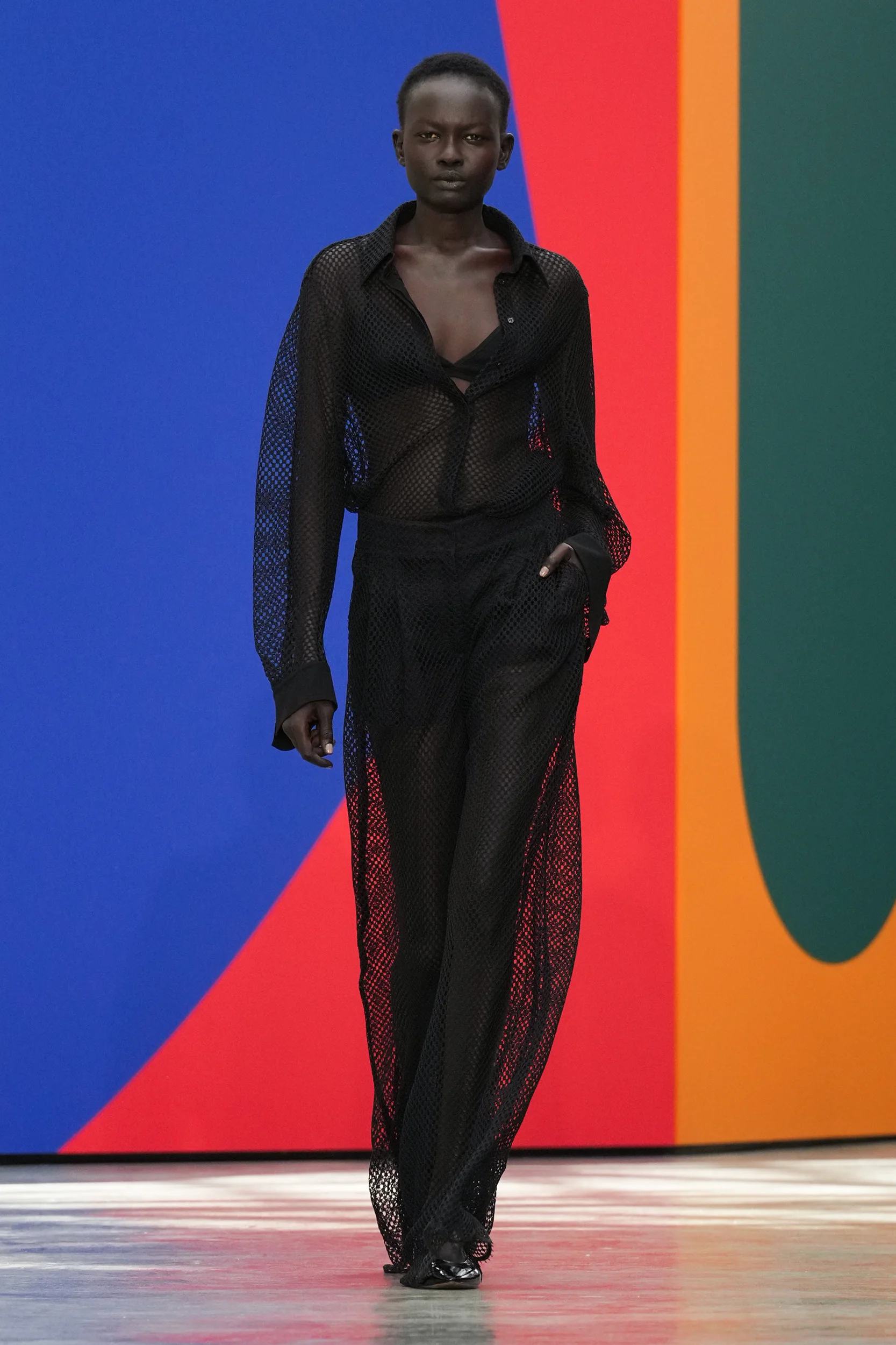 2026年春夏コレクション_AKRIS(アクリス)_モデル_35