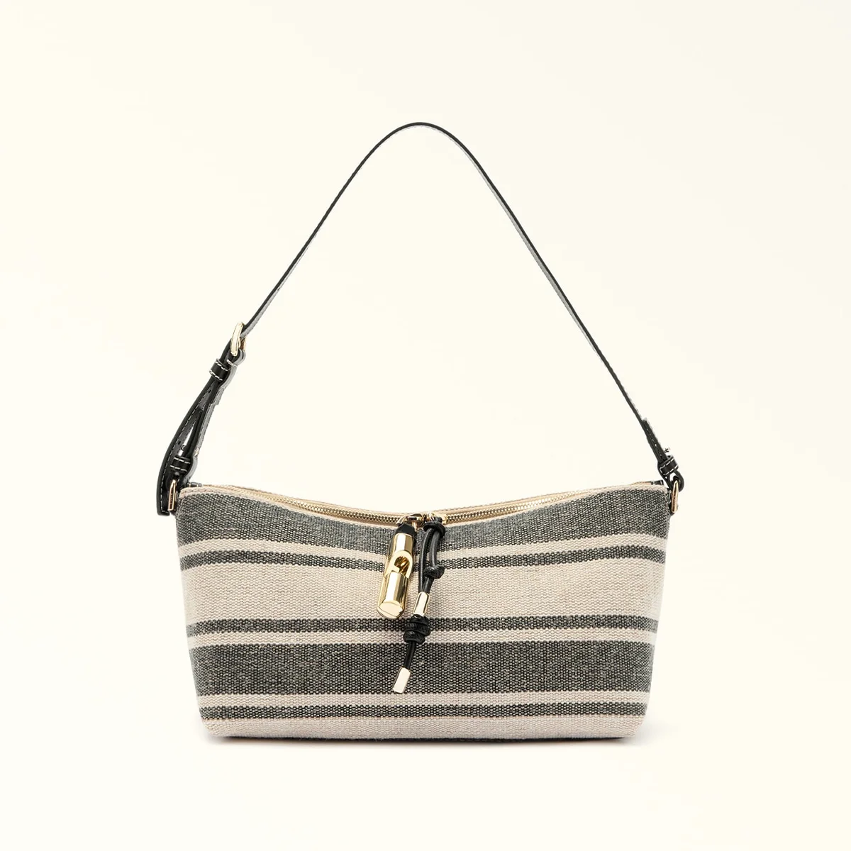 心地よさと洗練が同居するバッグ、FURLA デビー　前田敦子と南イタリアの風を感じての画像8-2