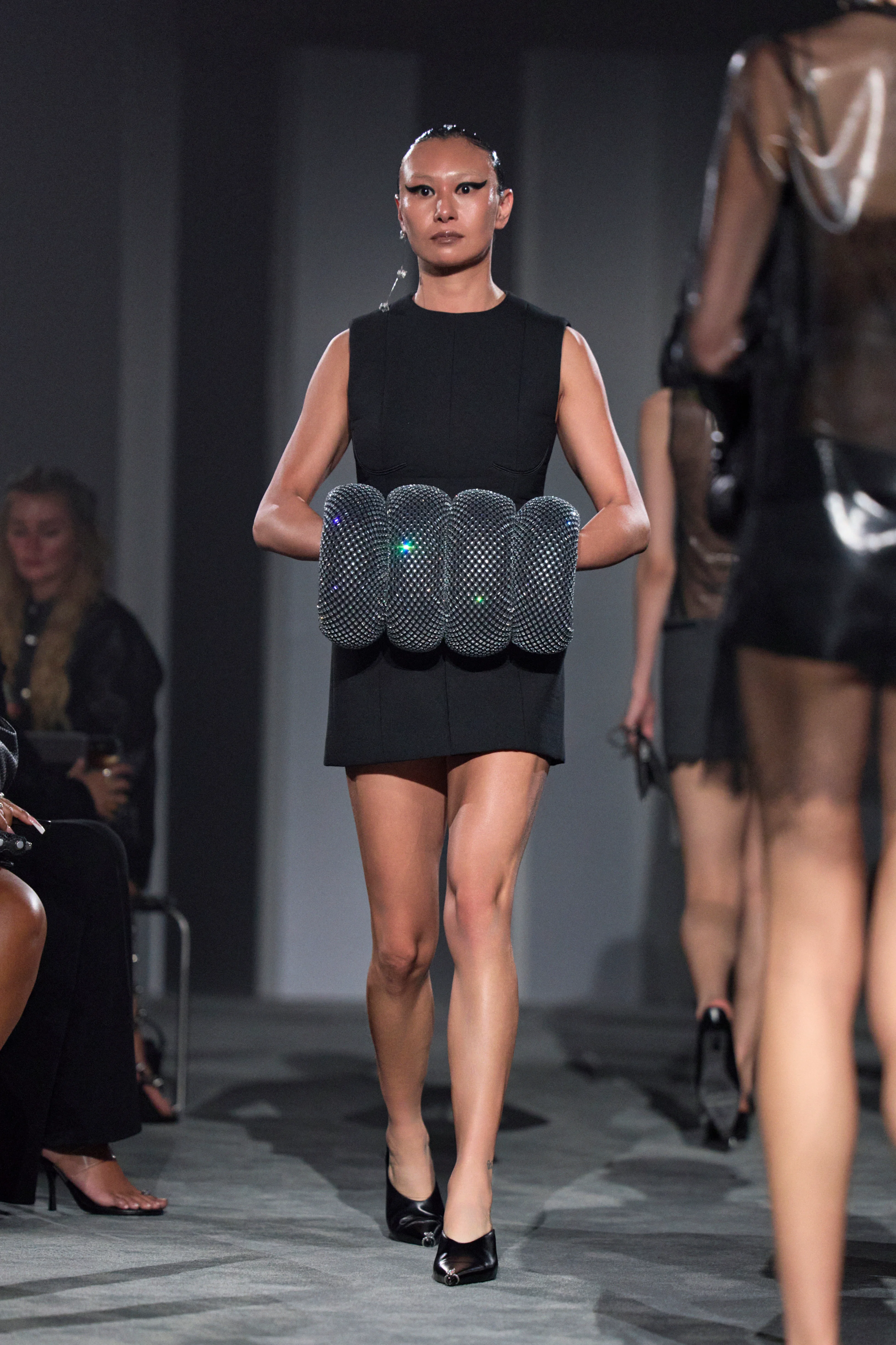2026年春夏コレクション_ALEXANDER WANG(アレキサンダー ワン)_モデル_16