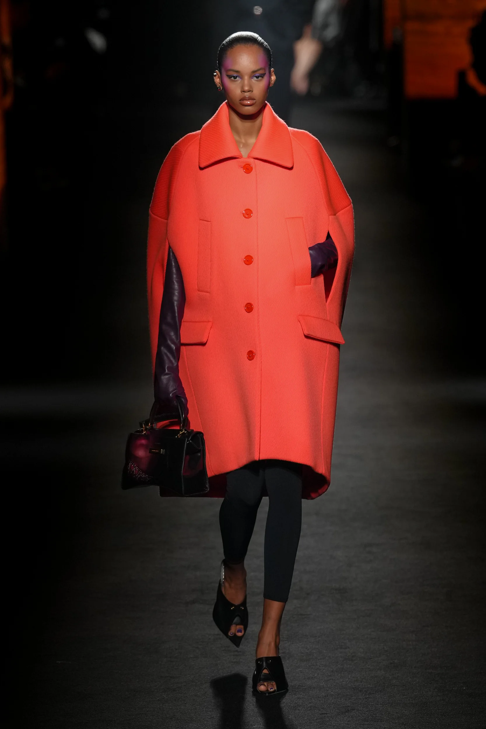 2026-27年秋冬コレクション_BALENCIAGA(バレンシアガ)_モデル_11