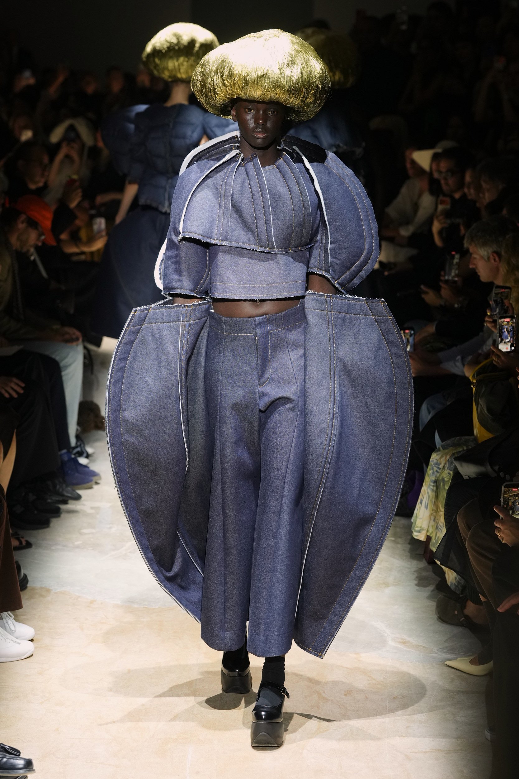 2027年春夏コレクション_COMME DES GARÇONS(コム デ ギャルソン)_モデル_22