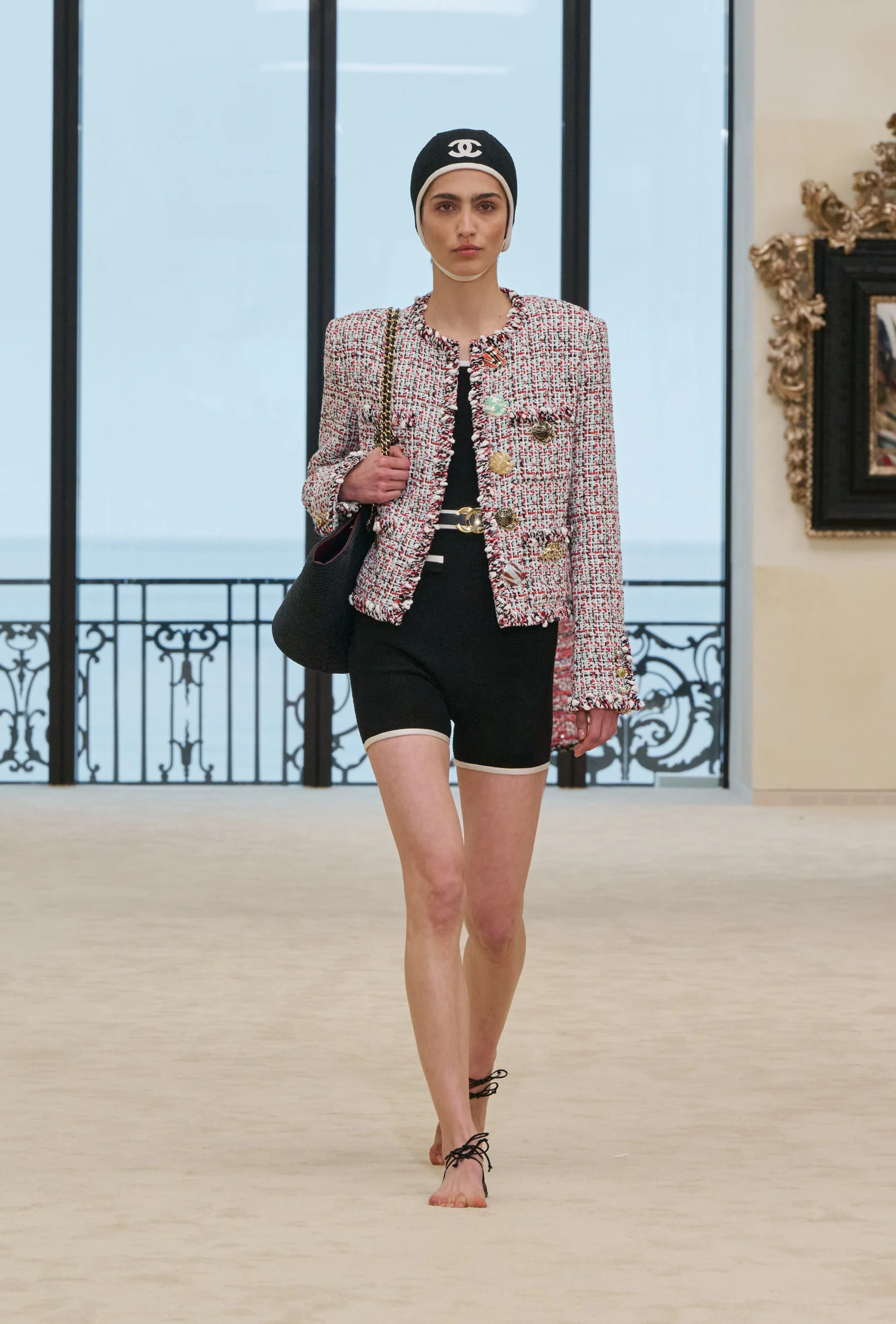 2027年クルーズコレクション_CHANEL(シャネル)_モデル_17