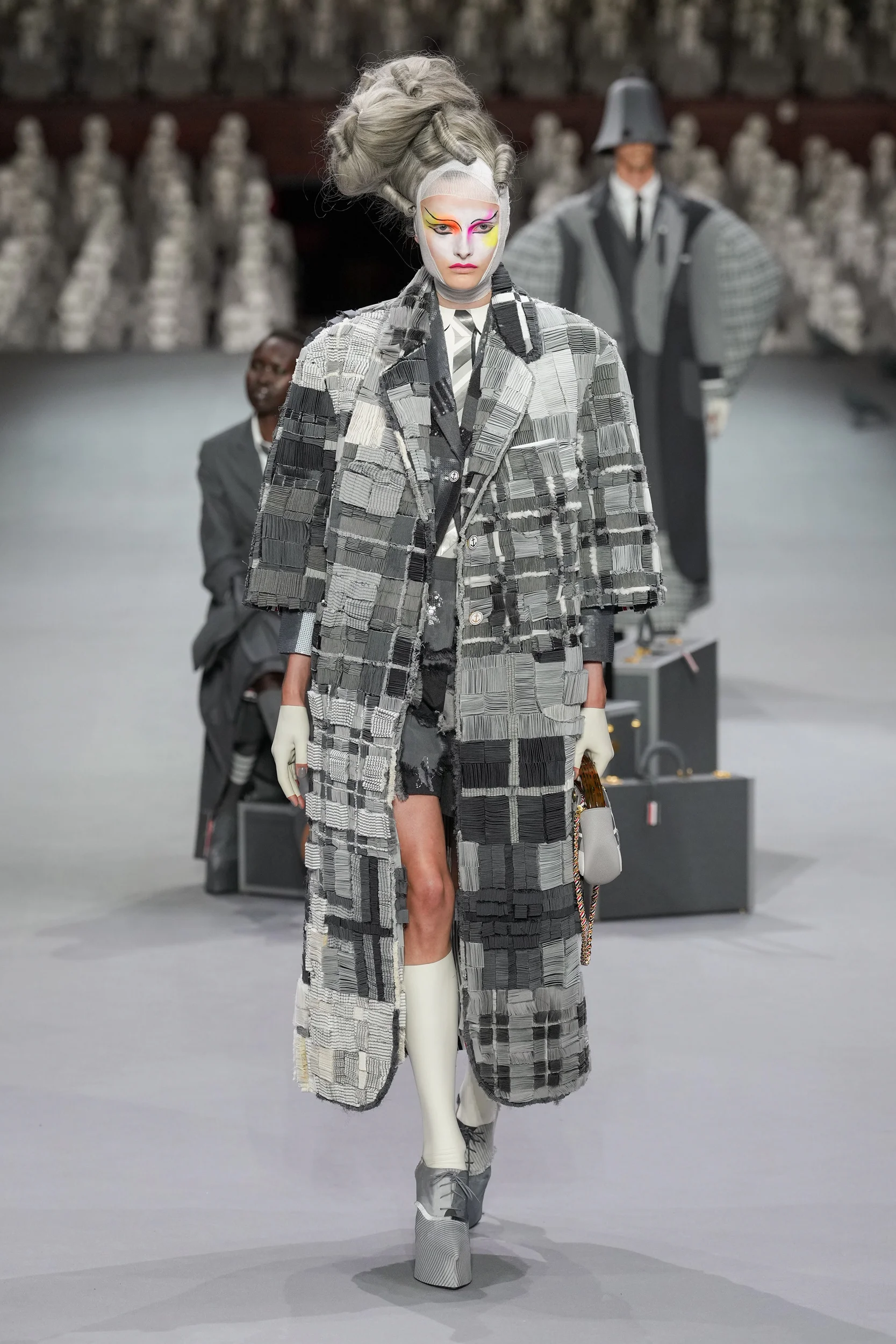 2023-24年秋冬オートクチュールコレクション_THOM BROWNE(トム ブラウン ニューヨーク)_モデル_24