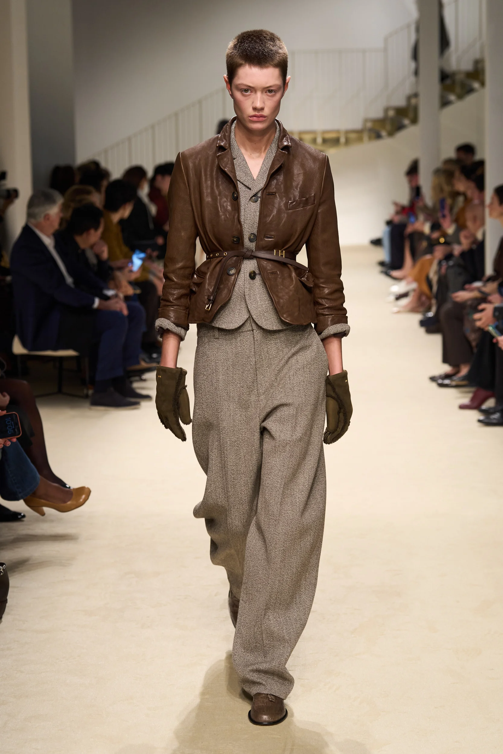 2026-27年秋冬コレクション_TOD'S(トッズ)_モデル_26