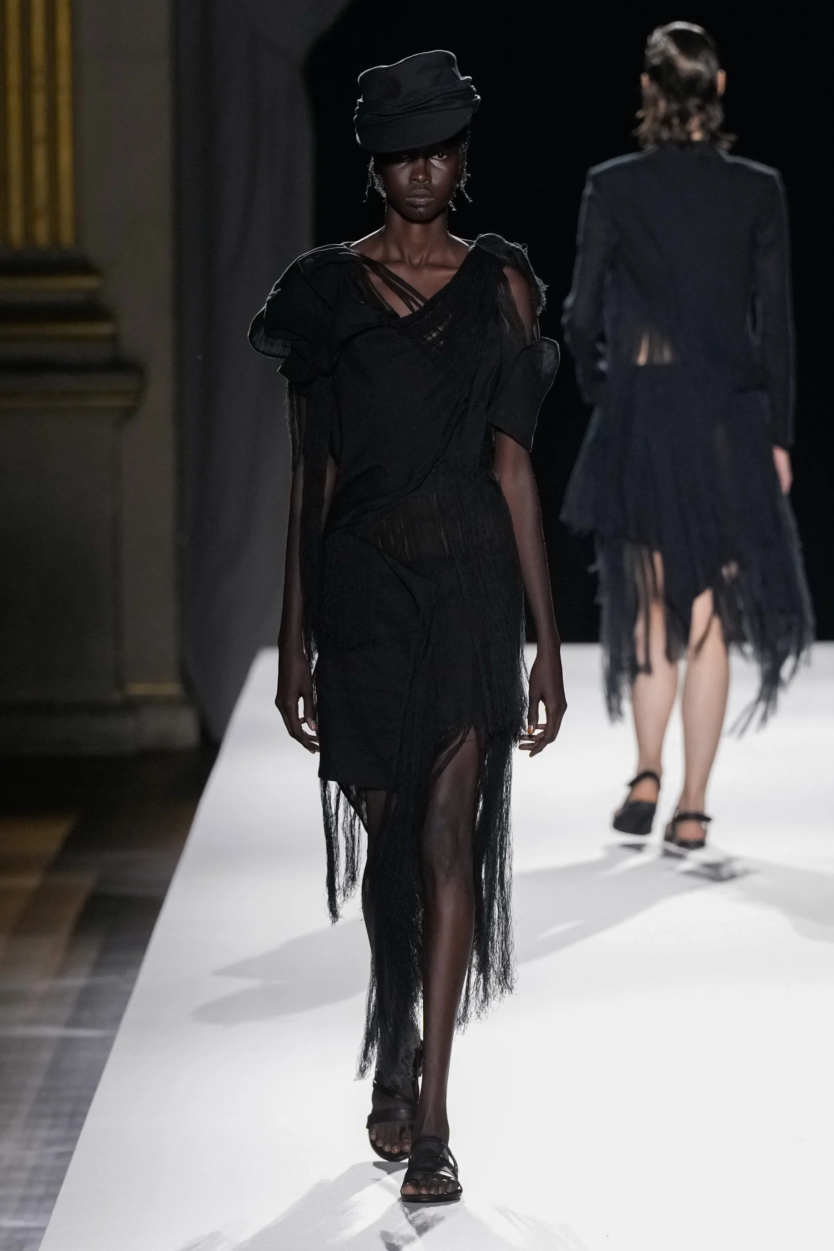 2026年春夏コレクション_YOHJI YAMAMOTO(ヨウジヤマモト)_モデル_8