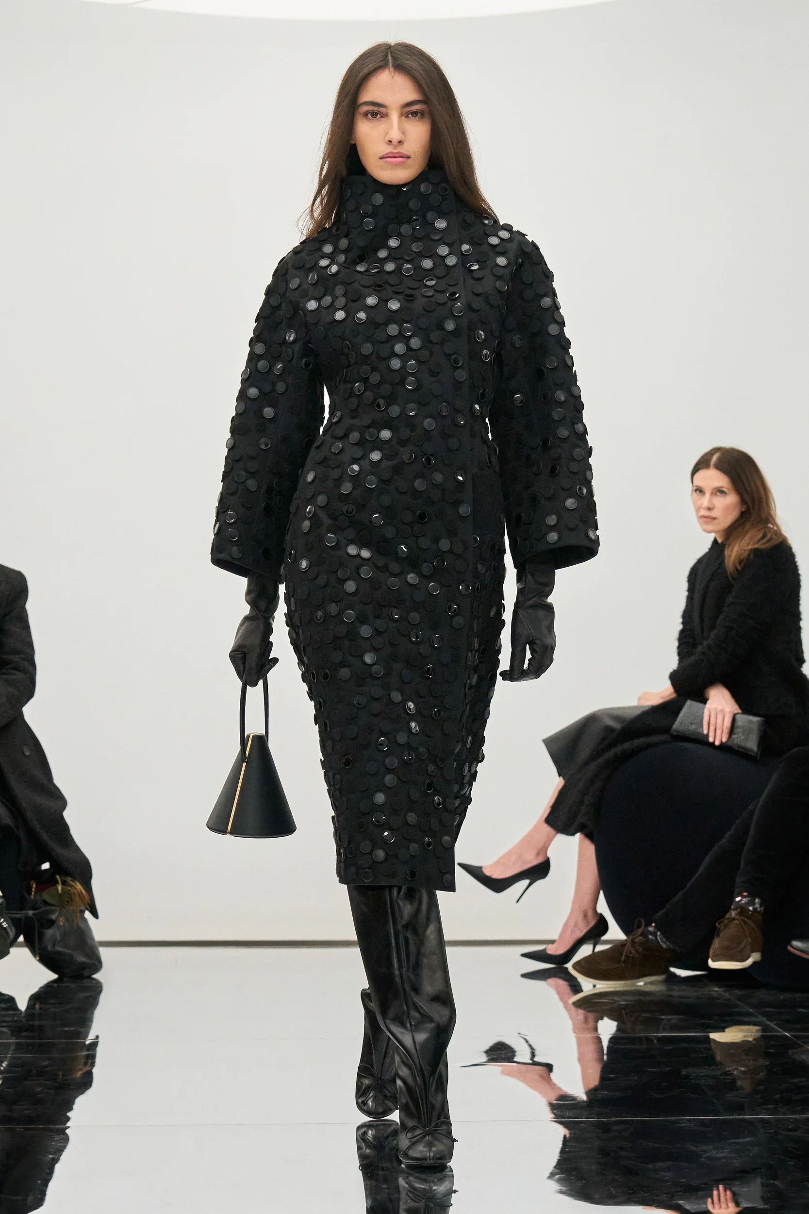 2024-25年秋冬コレクション_ALAÏA(アライア)_モデル_37