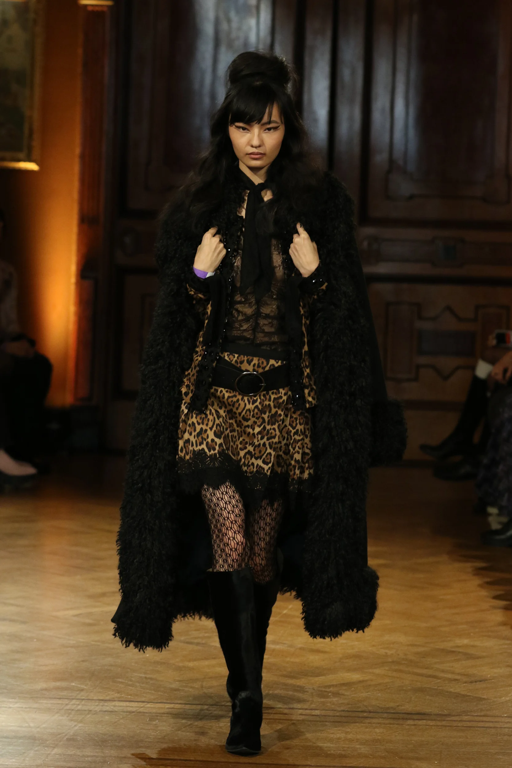 2026-27年秋冬コレクション_ANNA SUI(アナ スイ)_モデル_5