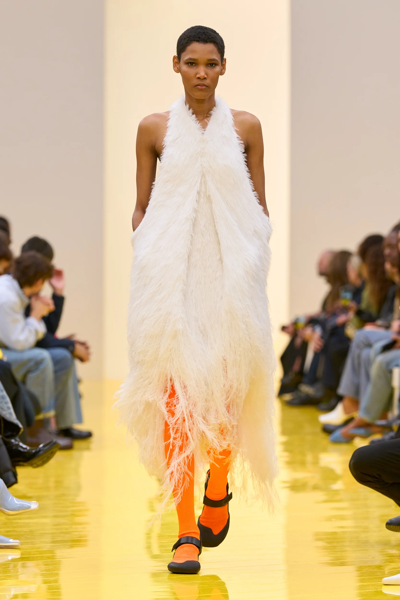 2026-27年秋冬コレクション_LOEWE(ロエベ)_モデル_50