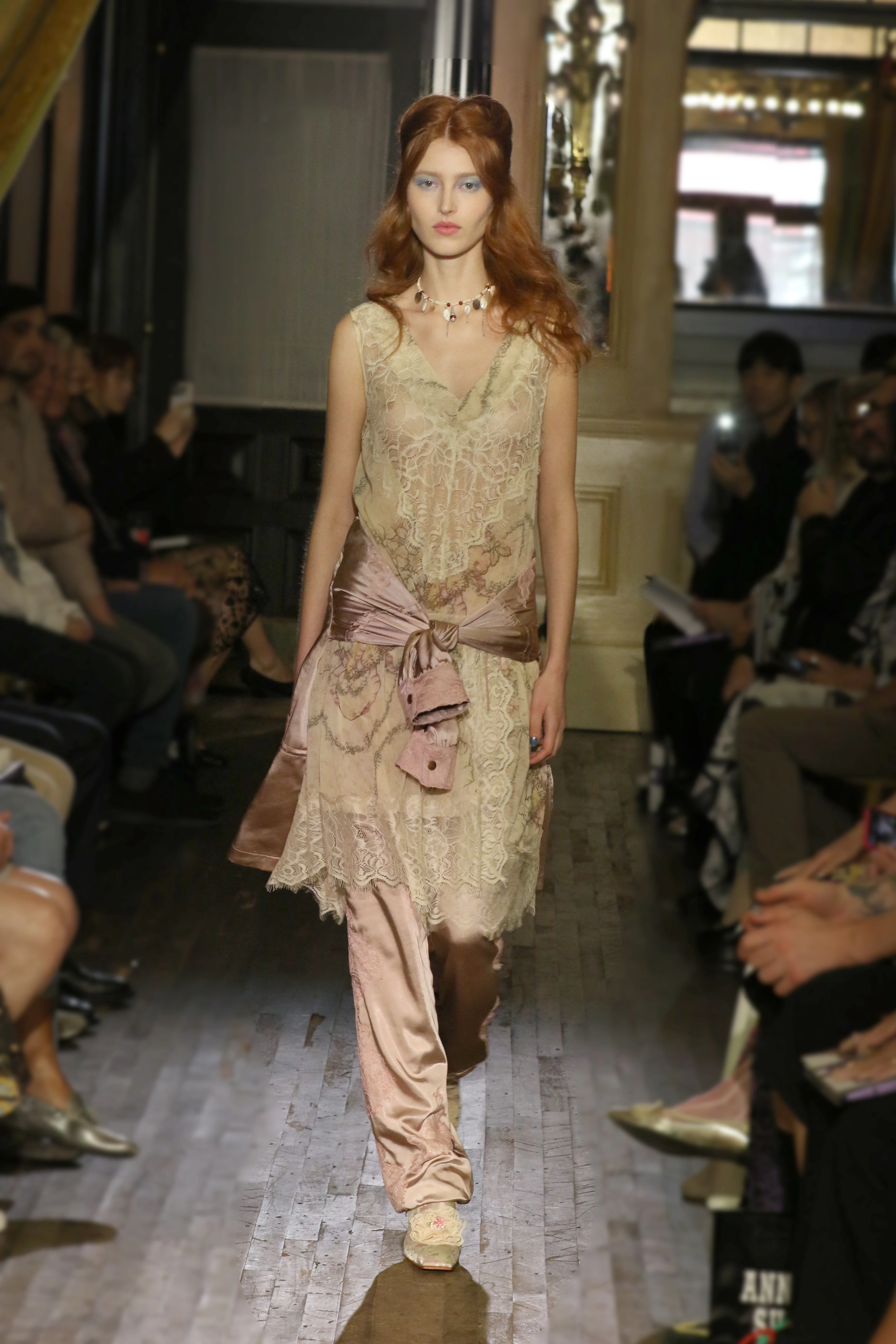2026年春夏コレクション_ANNA SUI(アナ スイ)_モデル_31