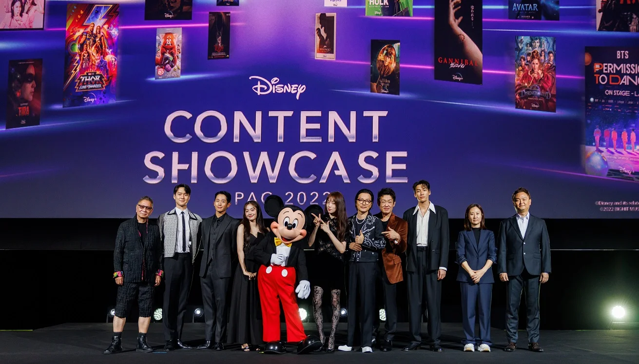 サイン入りポスターをプレゼント 時の人チョン ヘインが登場 シンガポールで開催された ディズニー コンテンツ ショーケース の現地ルポ カルチャートピックス Spur