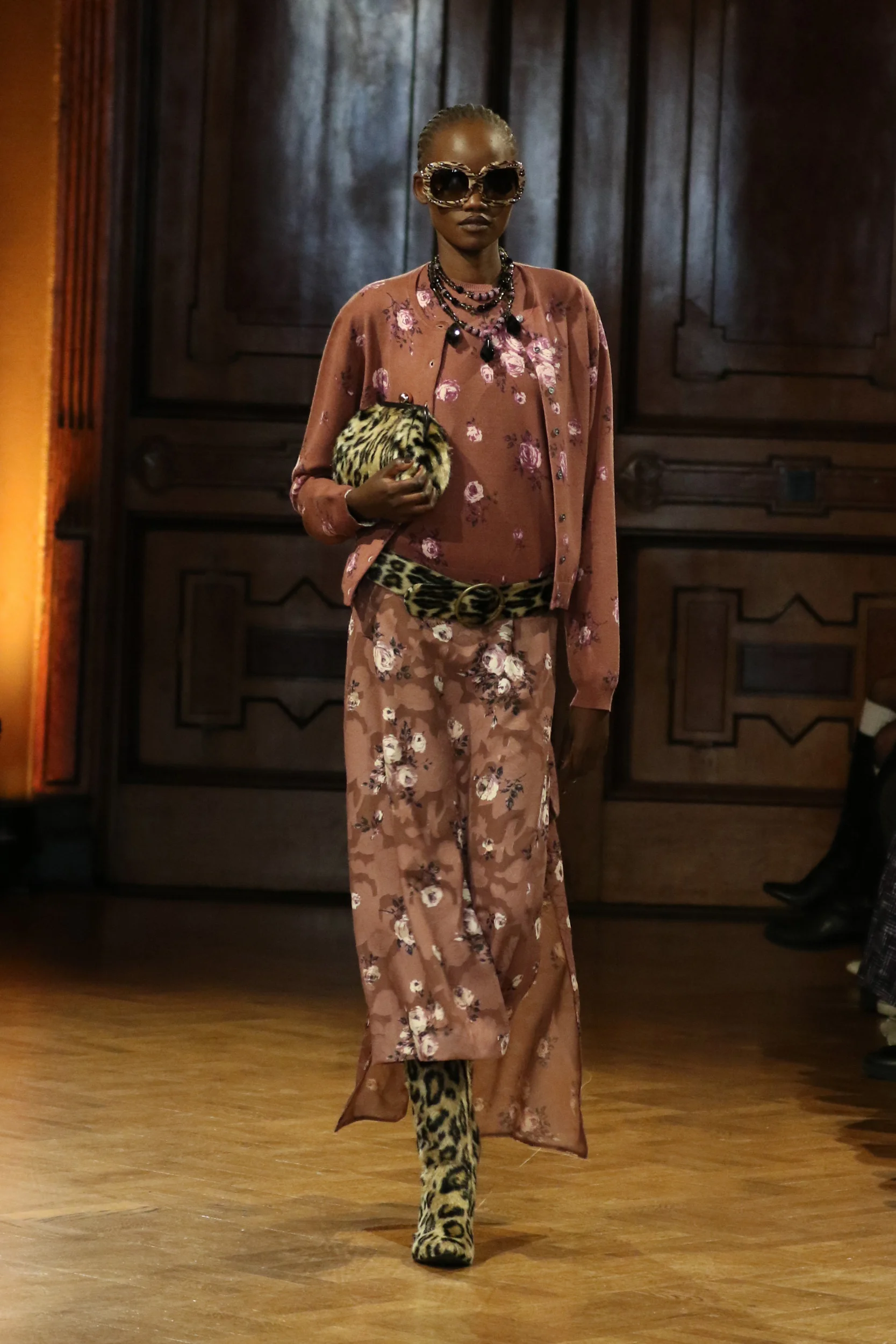 2026-27年秋冬コレクション_ANNA SUI(アナ スイ)_モデル_27