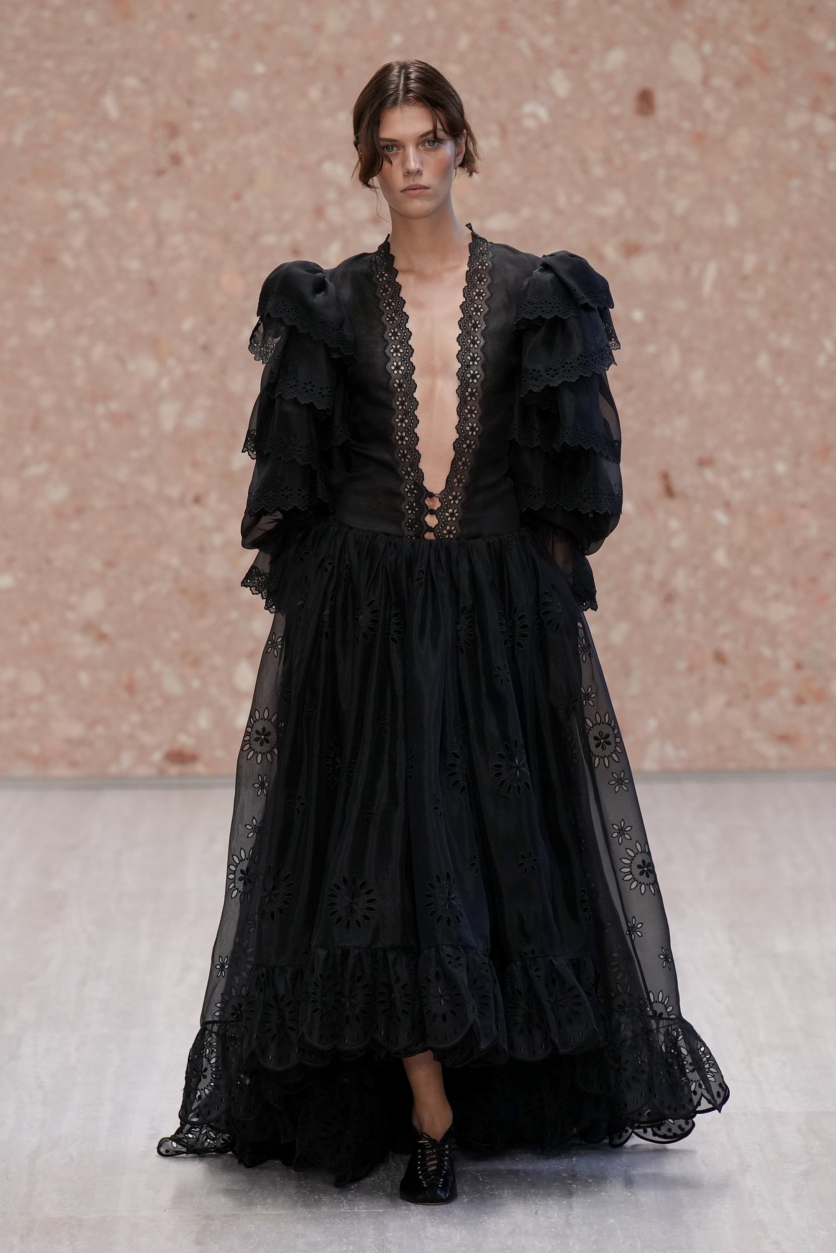 2027年春夏コレクション_CHLOÉ(クロエ)_モデル_10