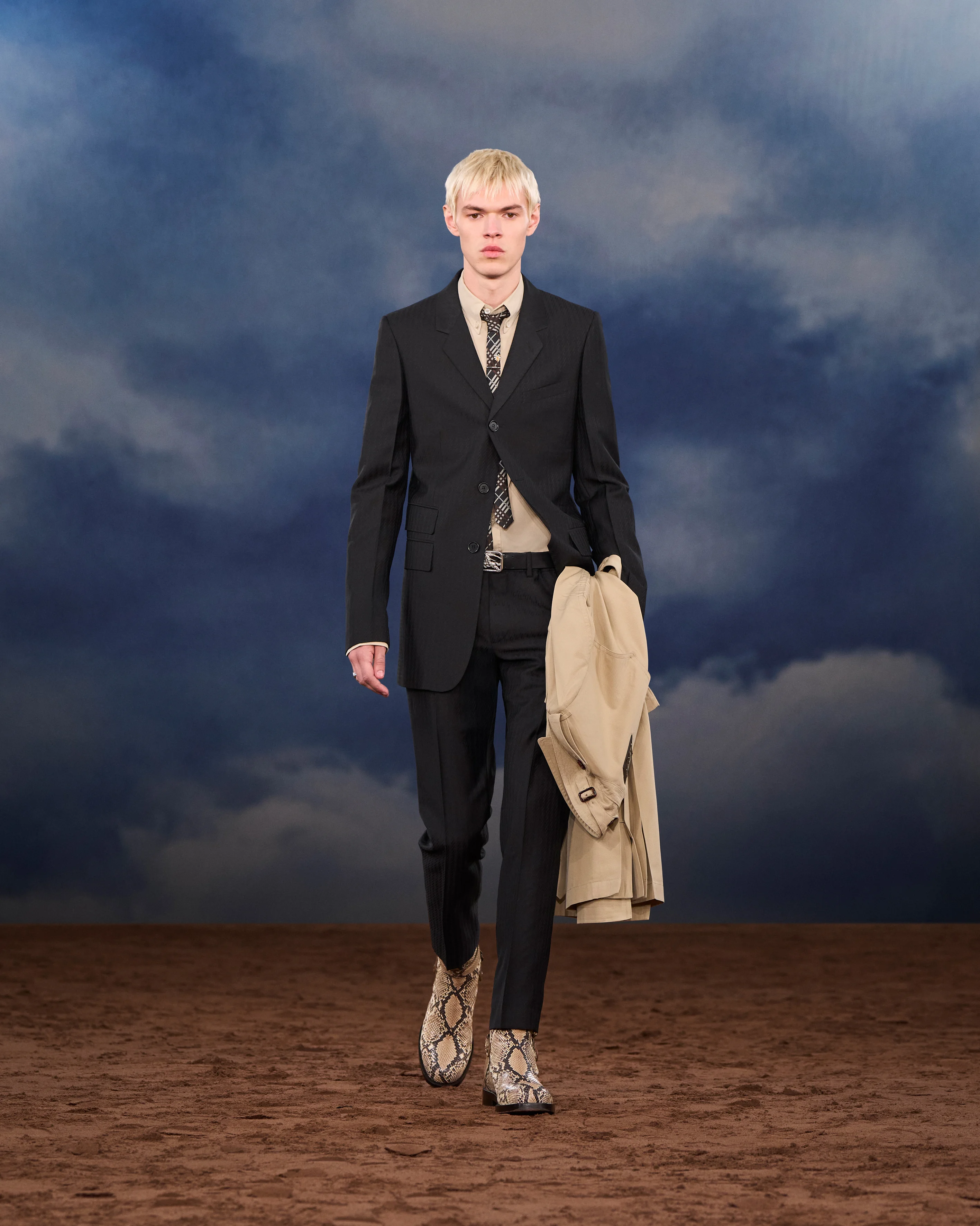 2026年春夏コレクション_BURBERRY(バーバリー)_モデル_4
