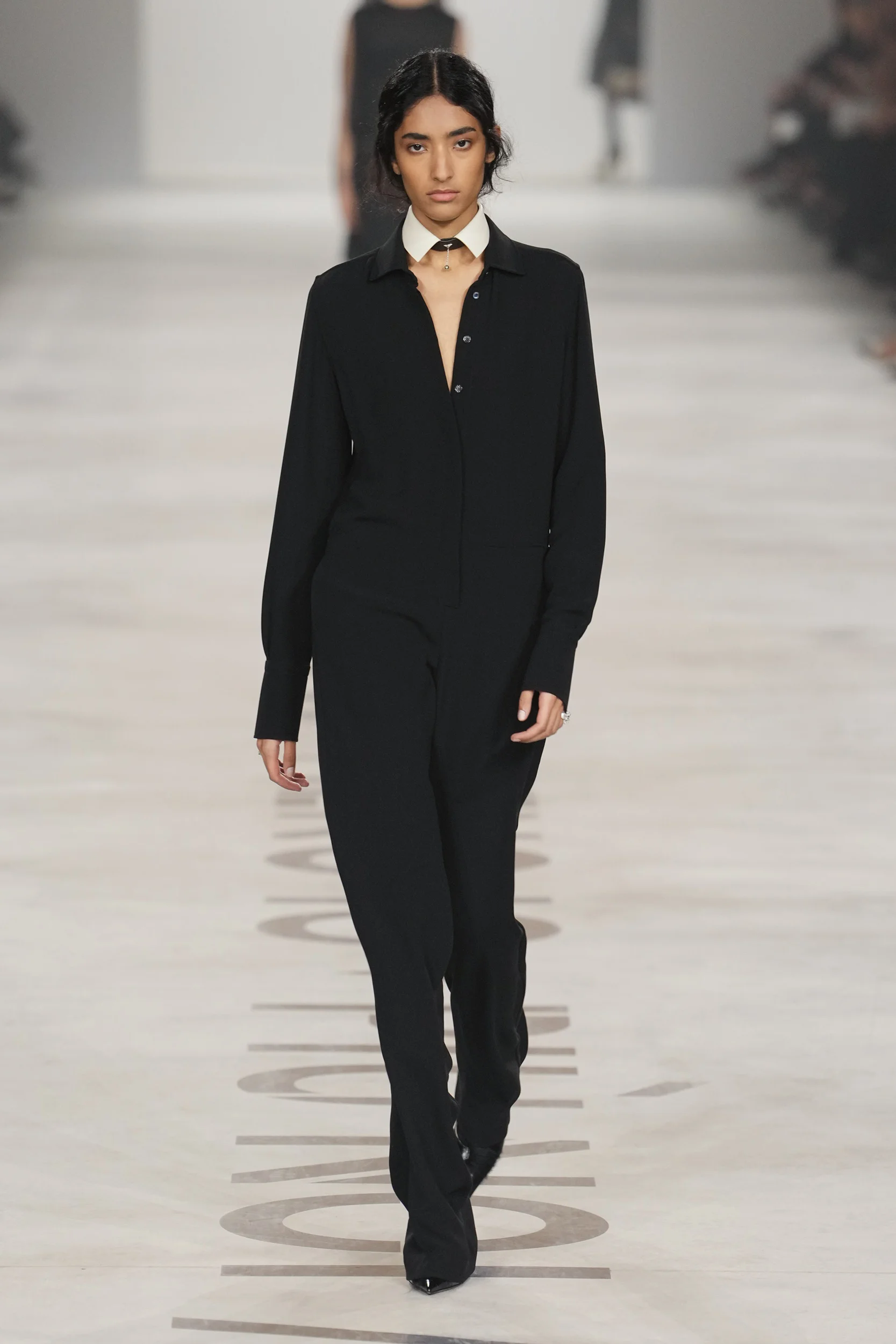 2026-27年秋冬コレクション_FENDI(フェンディ)_モデル_32