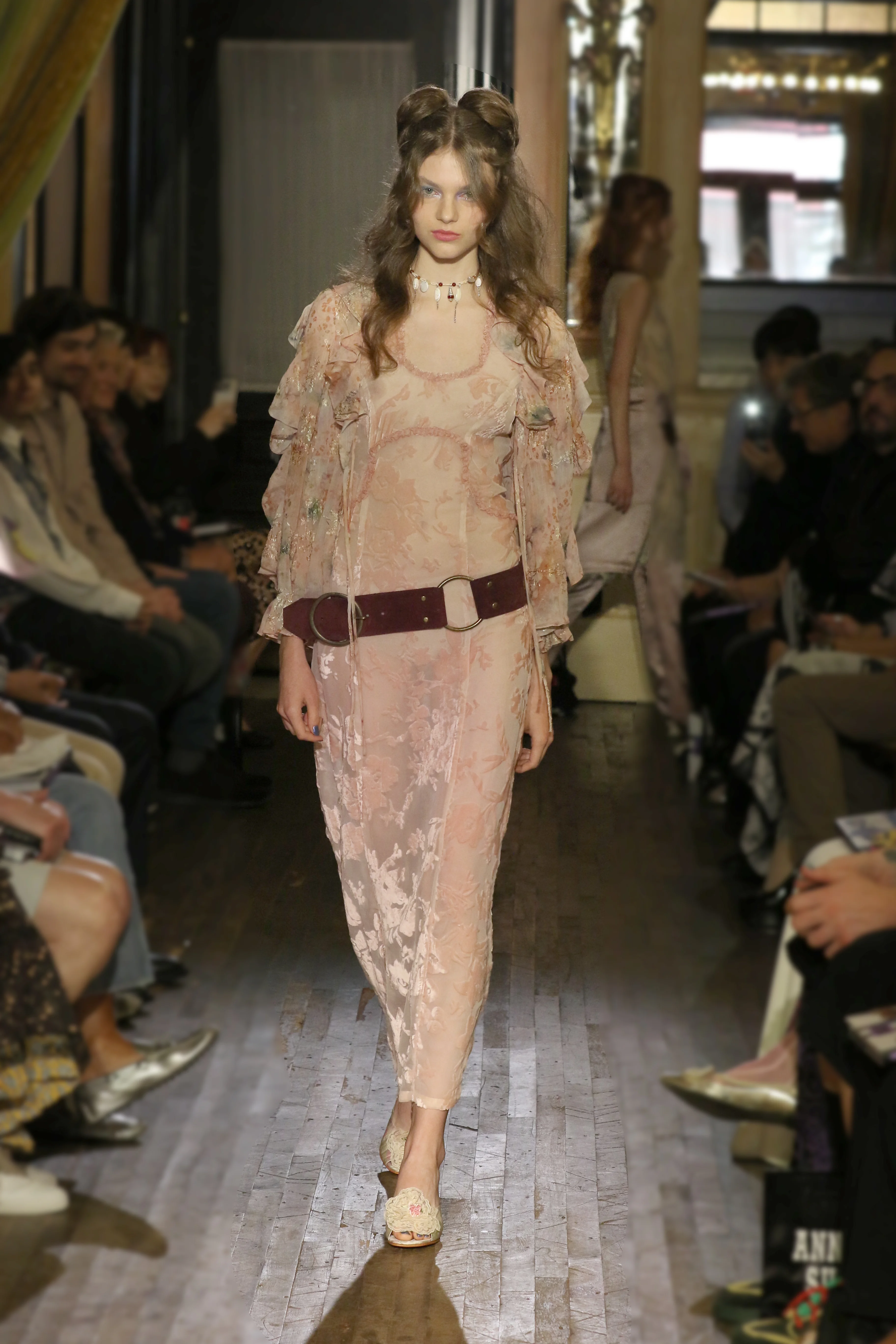 2026年春夏コレクション_ANNA SUI(アナ スイ)_モデル_32
