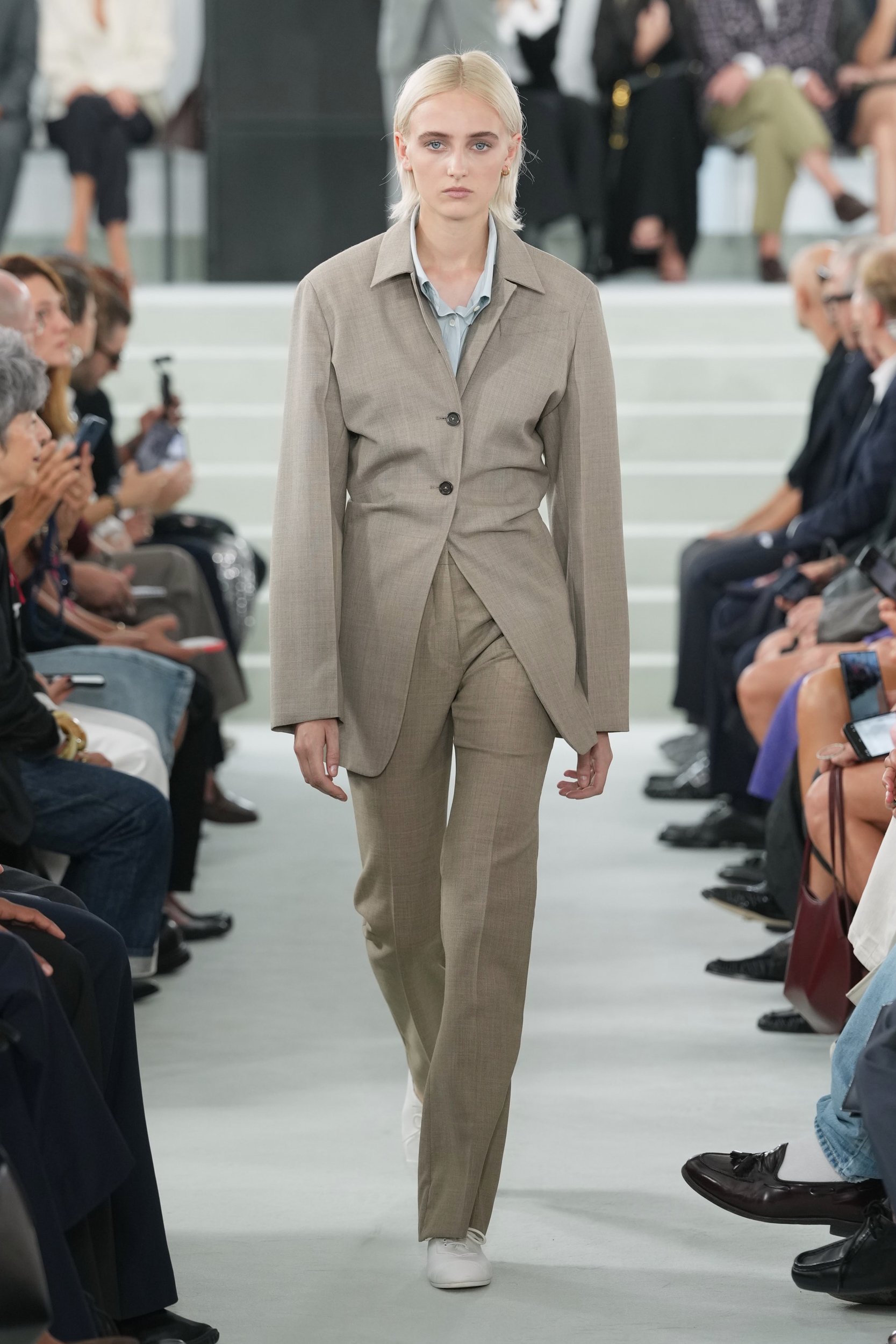 2027年春夏コレクション_JIL SANDER(ジル サンダー)_モデル_26