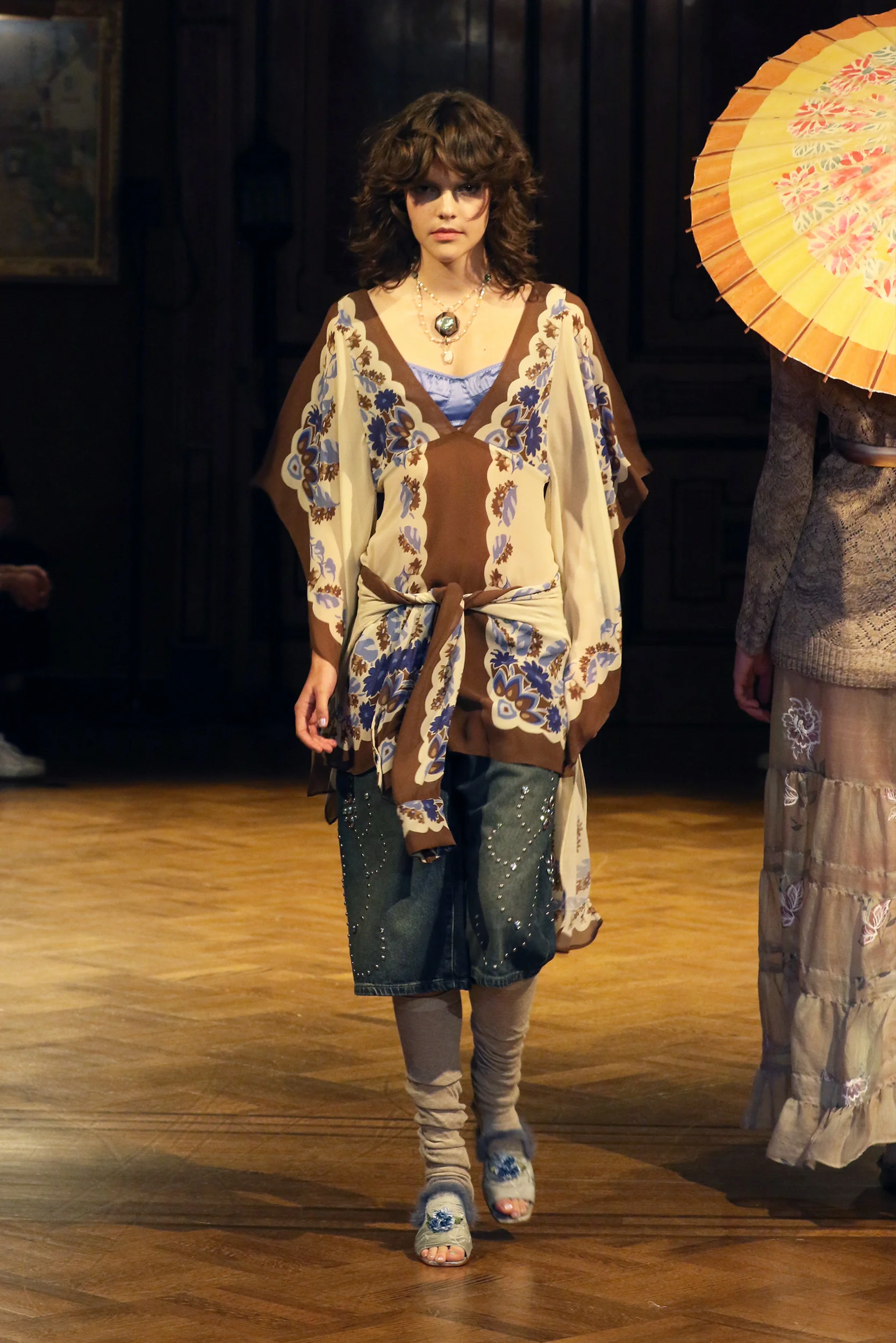 2027年春夏コレクション_ANNA SUI(アナ スイ)_モデル_20