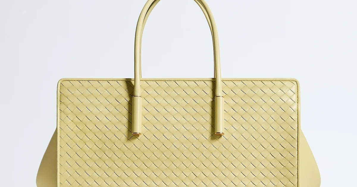 ボッテガ・ヴェネタ】新作バッグ「バーバラ トート」が登場！ 持つ人の