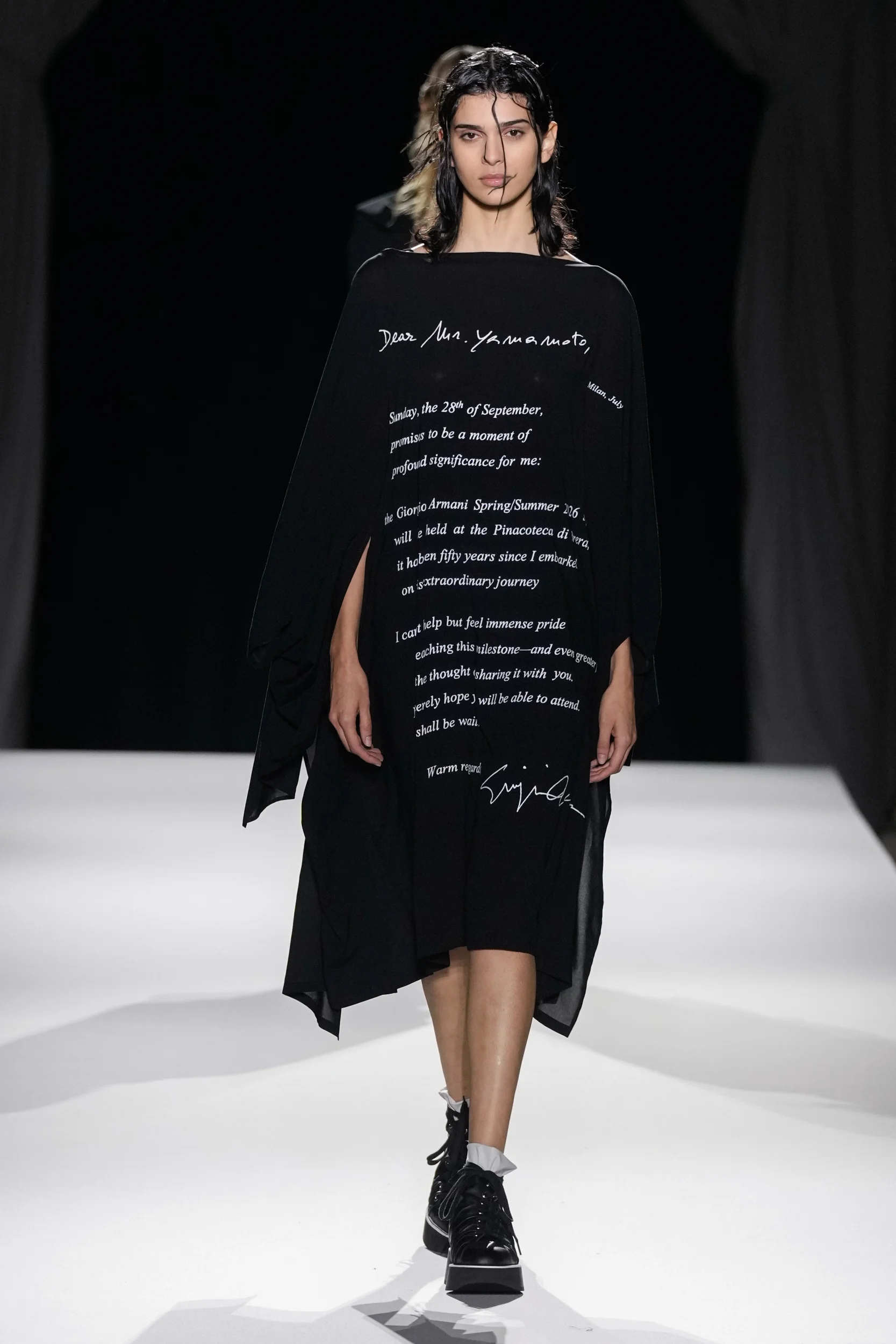 2026年春夏コレクション_YOHJI YAMAMOTO(ヨウジヤマモト)_モデル_33