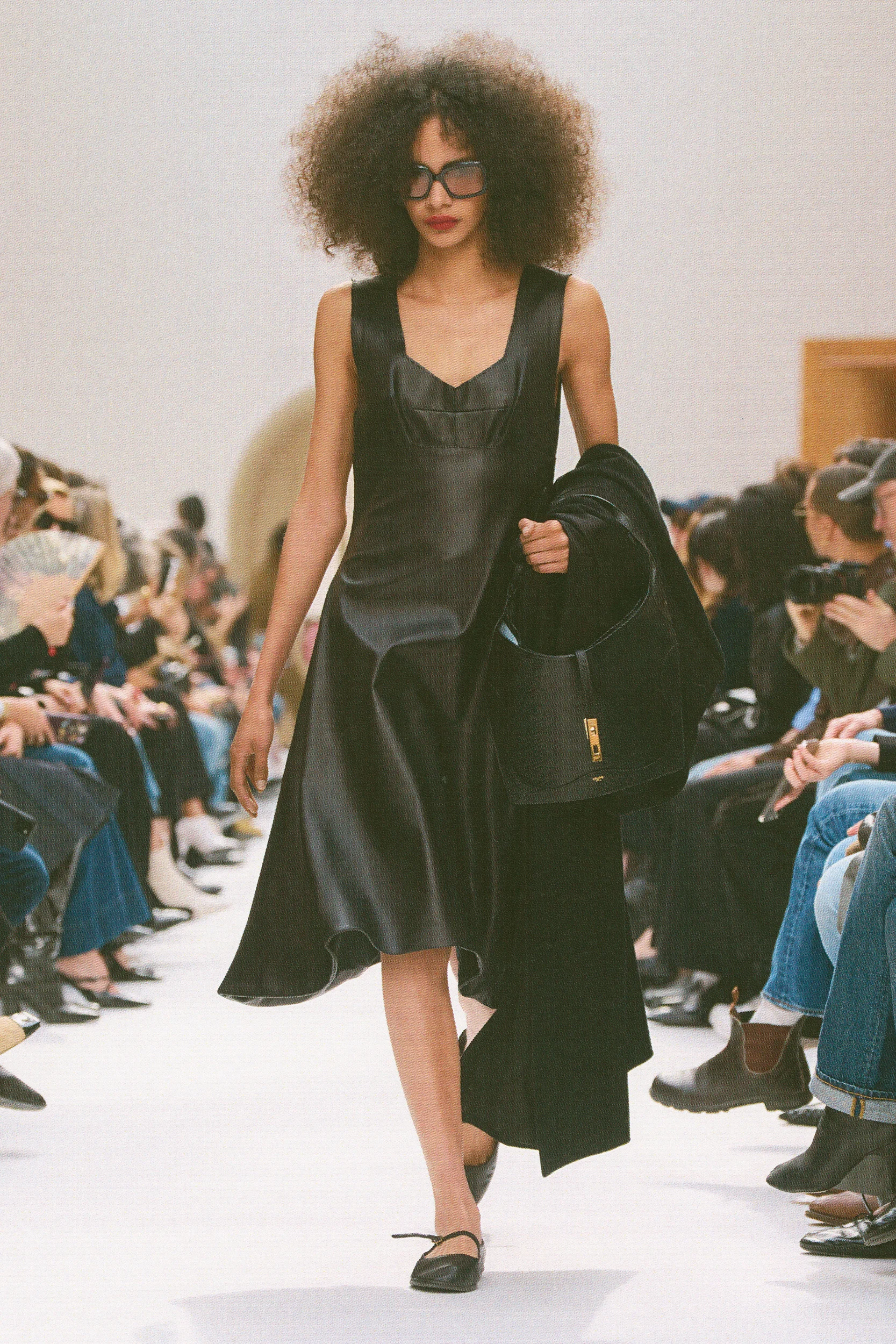 2026-27年秋冬コレクション_CELINE(セリーヌ)_モデル_18