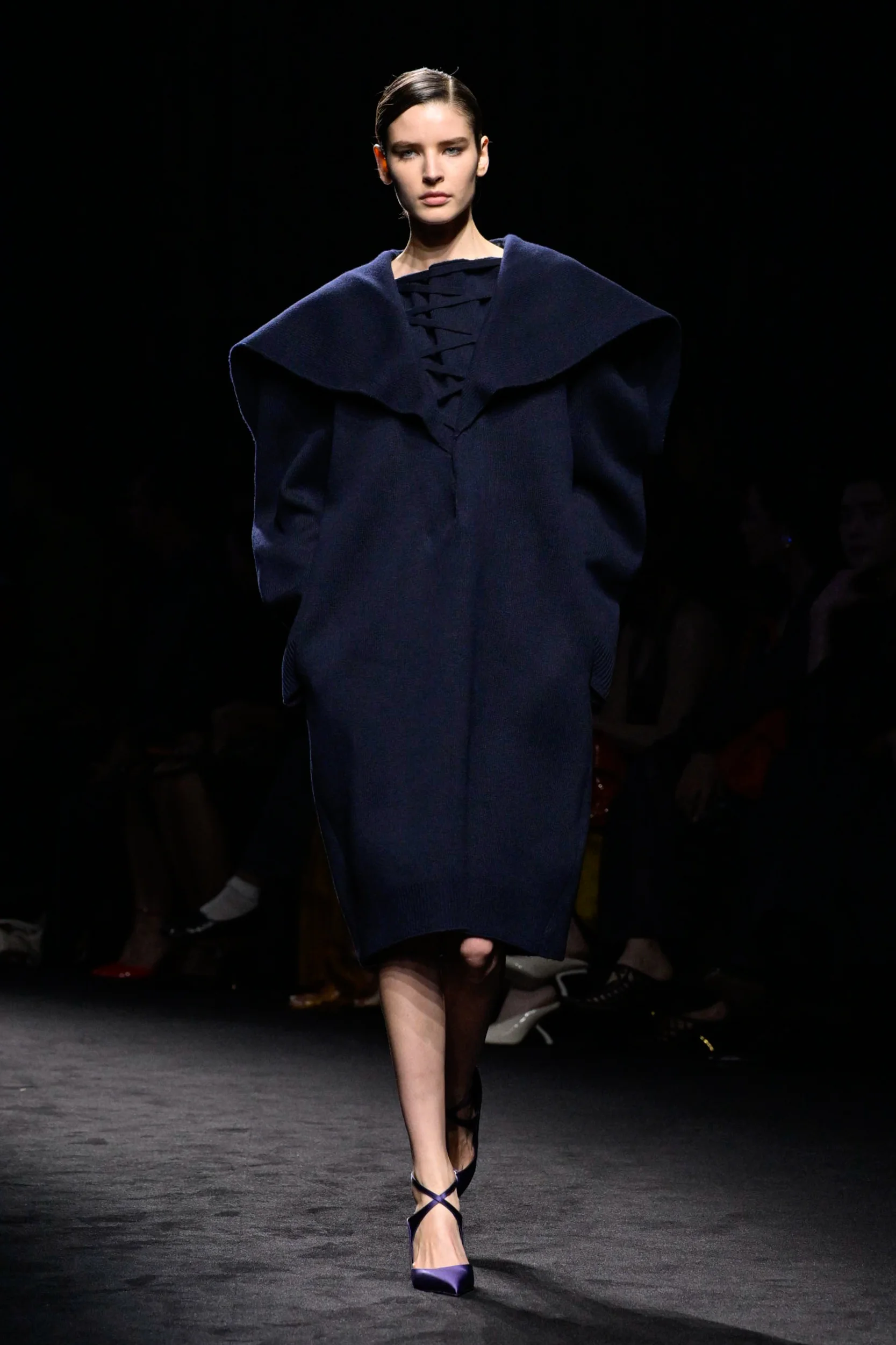 2026-27年秋冬コレクション_FERRAGAMO(フェラガモ)_モデル_34